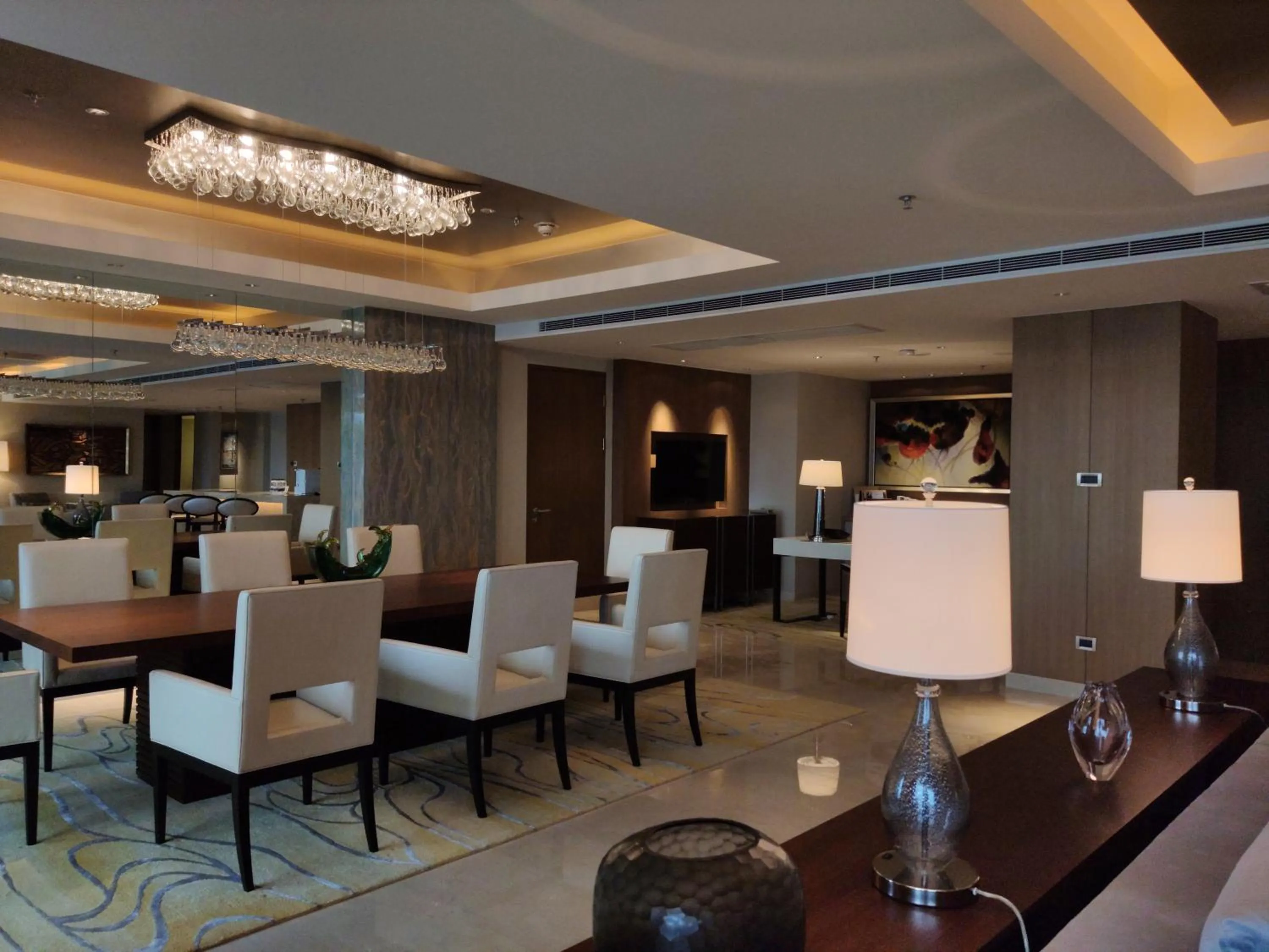 Dining area in JW Marriott Hotel Sanya Dadonghai Bay