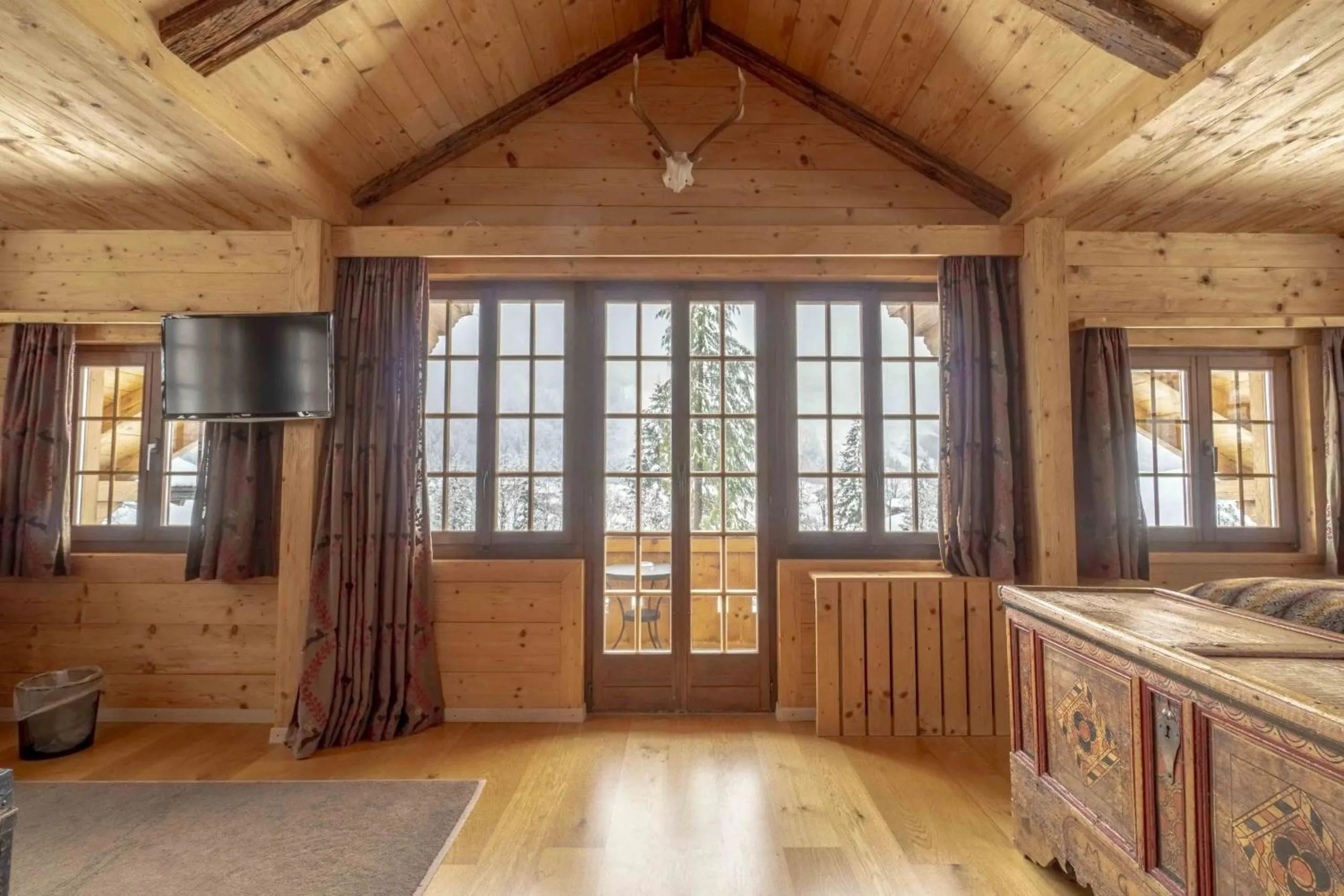 Photo of the whole room in Waldhotel Doldenhorn