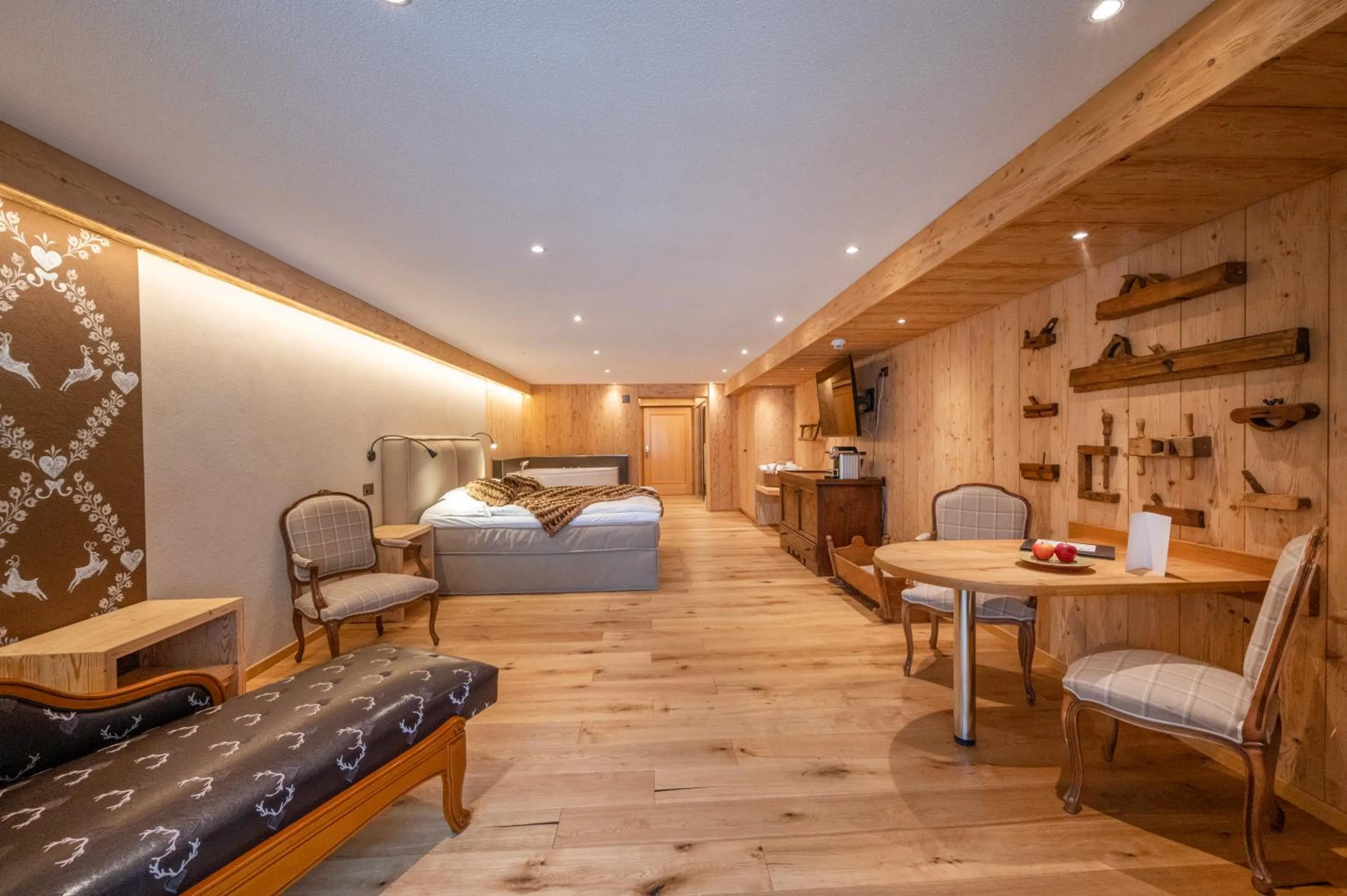 Photo of the whole room, Bed in Waldhotel Doldenhorn