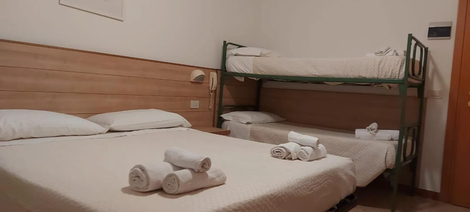 Bedroom, Bed in Hotel Brezza