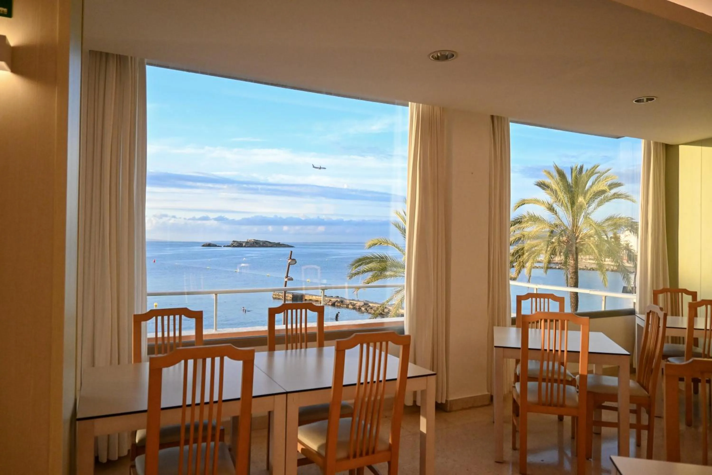 Restaurant/places to eat in Hotel Ibiza Playa