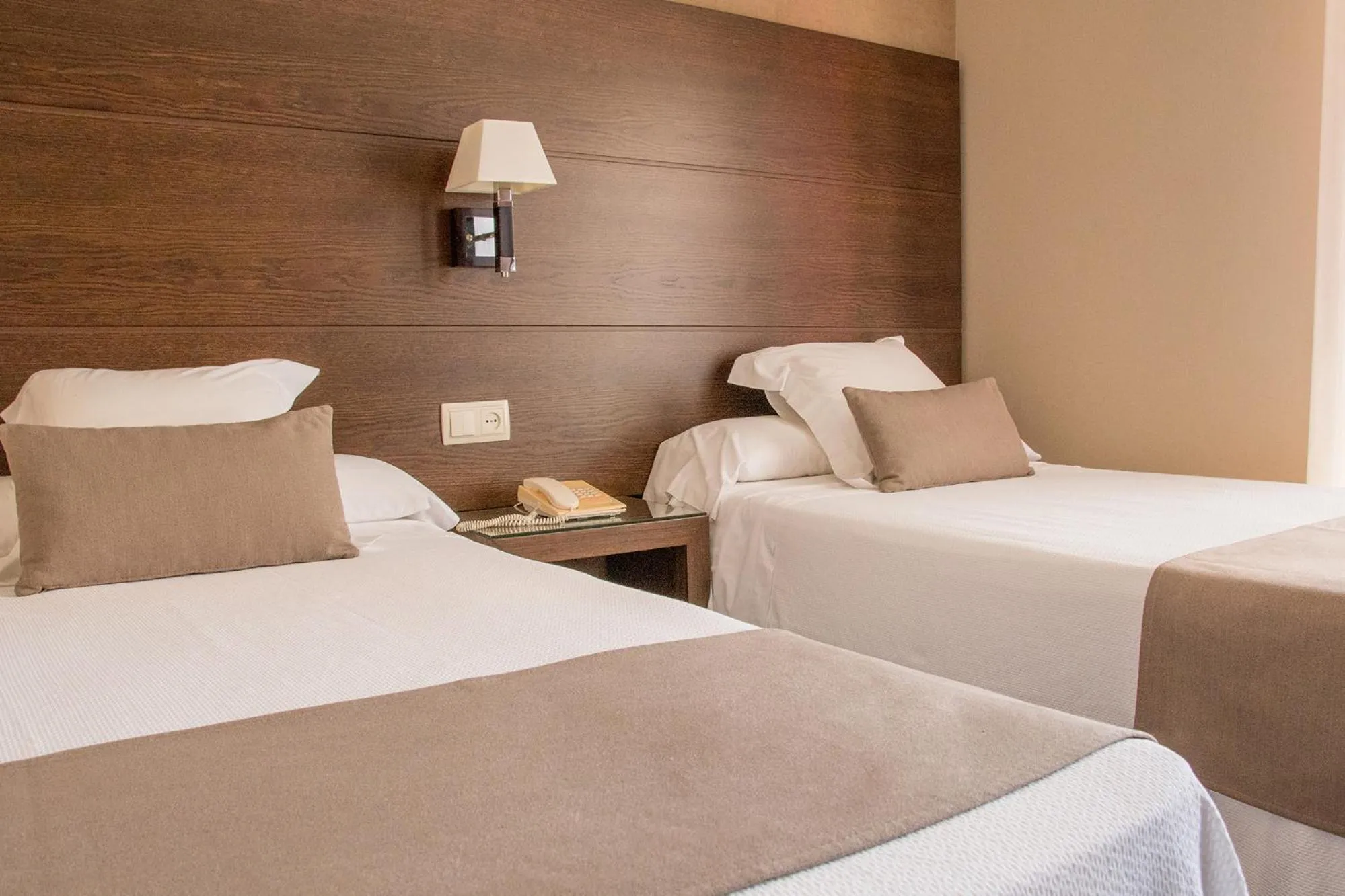 Photo of the whole room, Bed in Hotel A Queimada