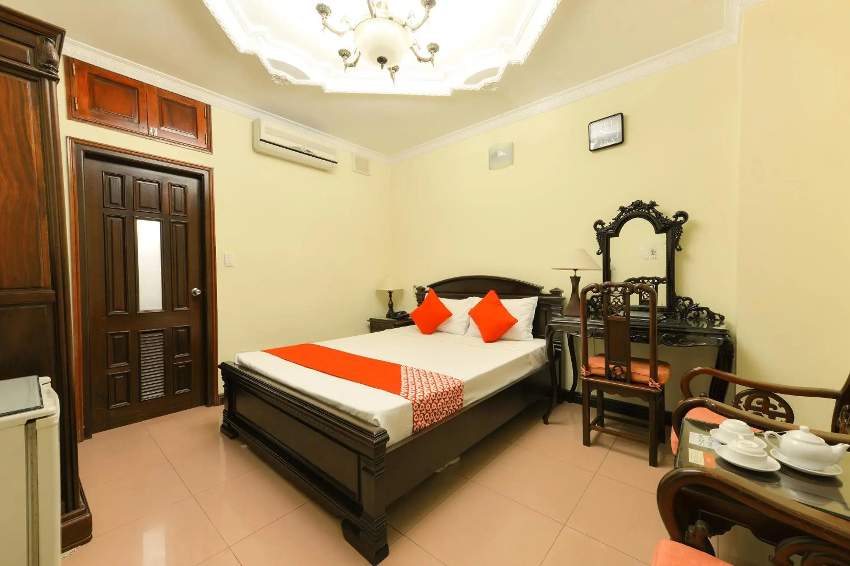 Deluxe Double Room - single occupancy in Lucky 2 Hotel & Travel Deluxe Double Room - single occupancy in Lucky 2 Hotel & Travel