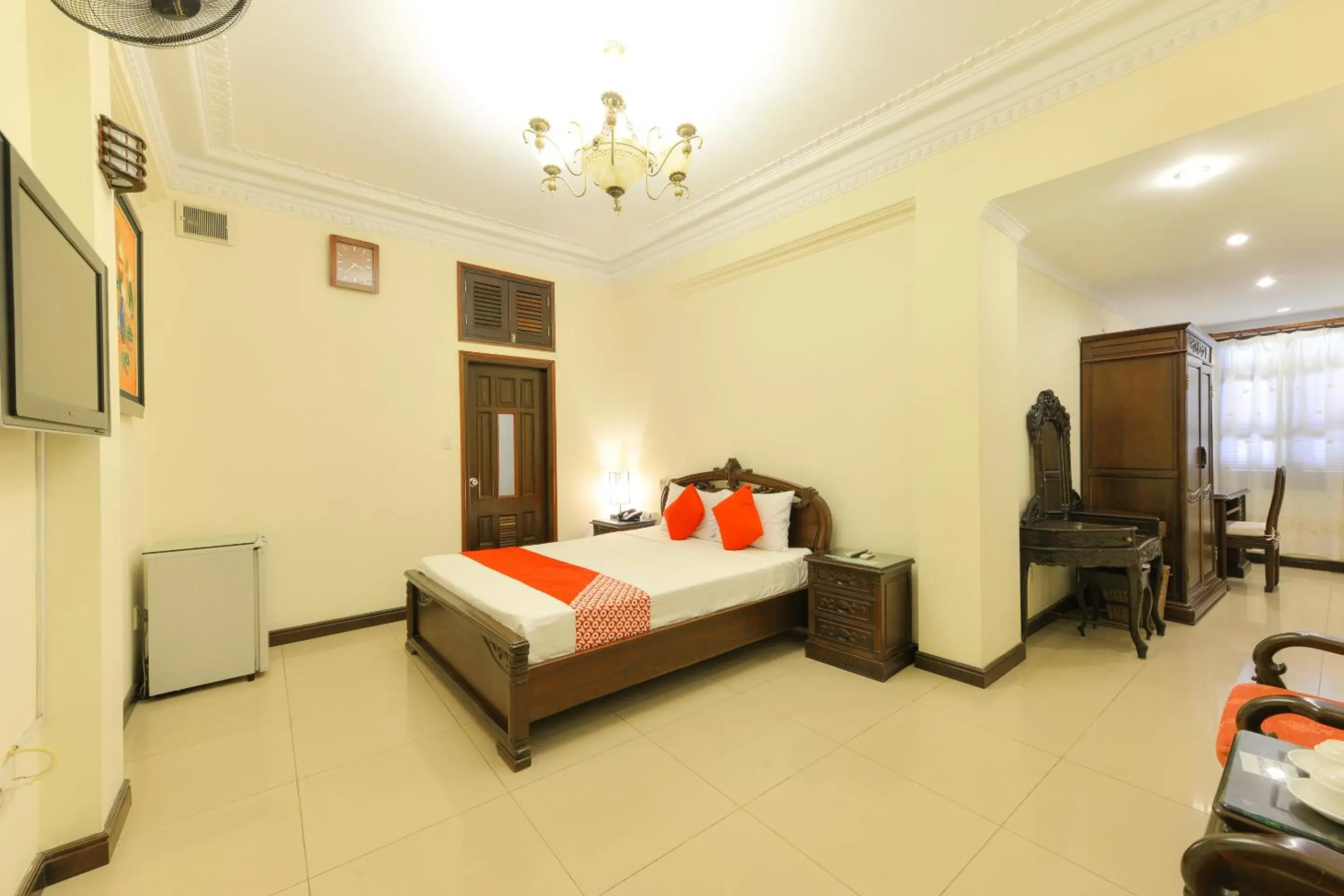 Executive Suite - single occupancy in Lucky 2 Hotel & Travel Executive Suite - single occupancy in Lucky 2 Hotel & Travel