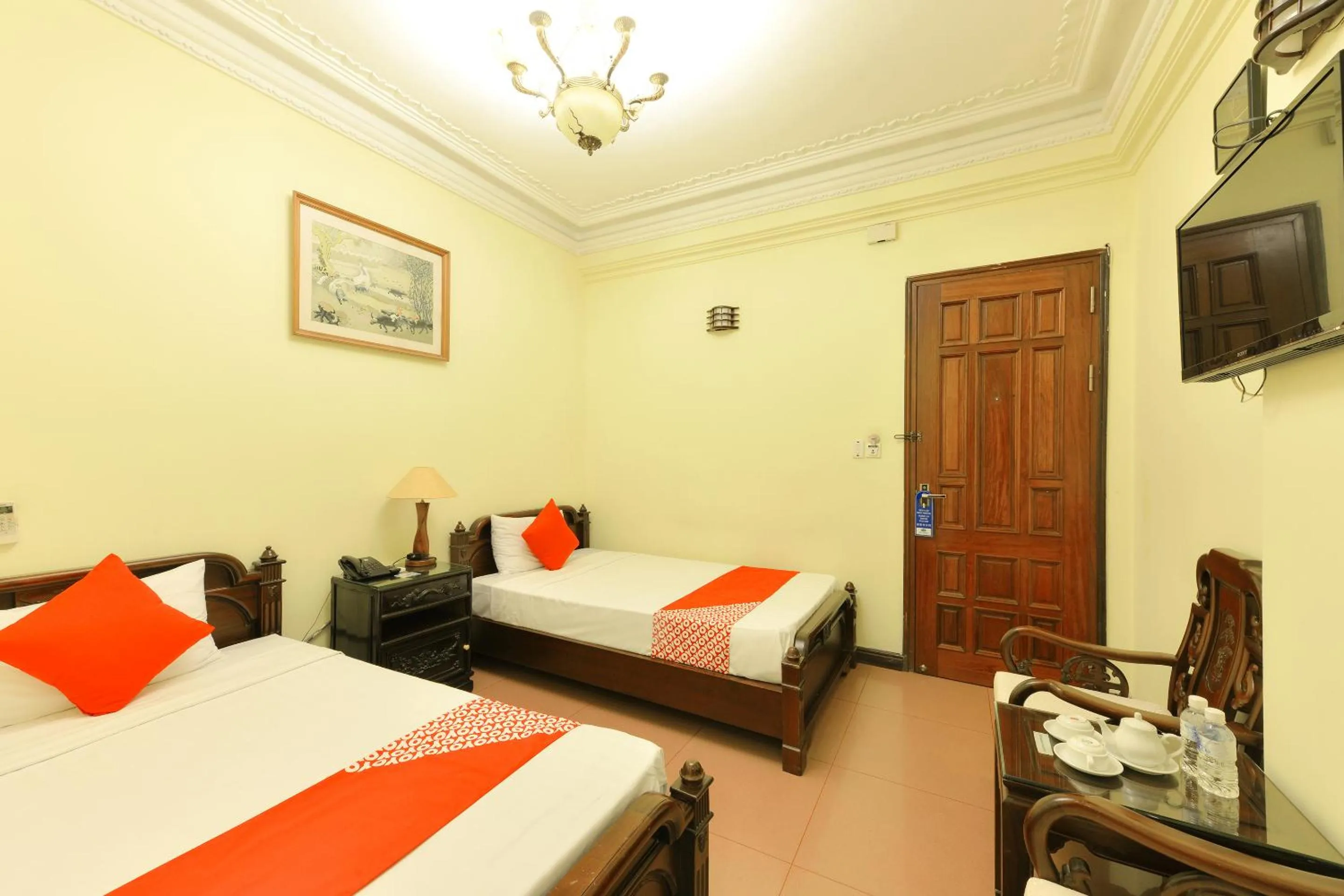 Bedroom, Bed in Lucky 2 Hotel & Travel