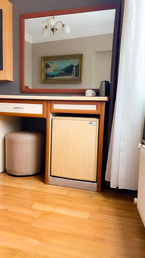 Kitchen or kitchenette in Benler Otel Laleli ISTanbul