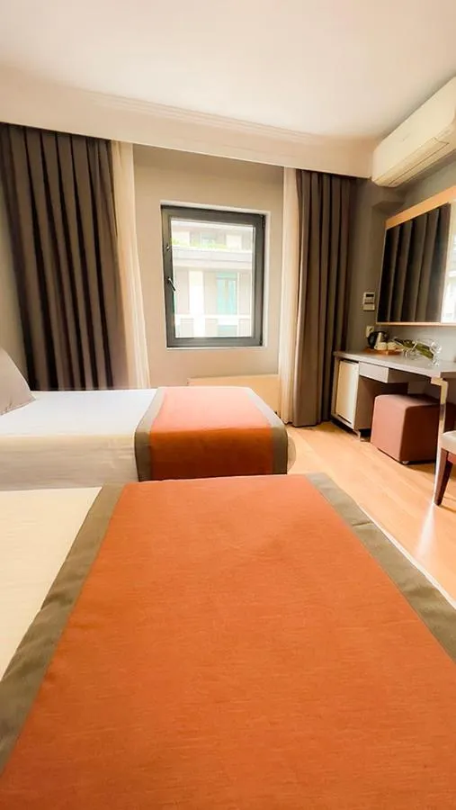 Photo of the whole room, Bed in Benler Otel Laleli ISTanbul