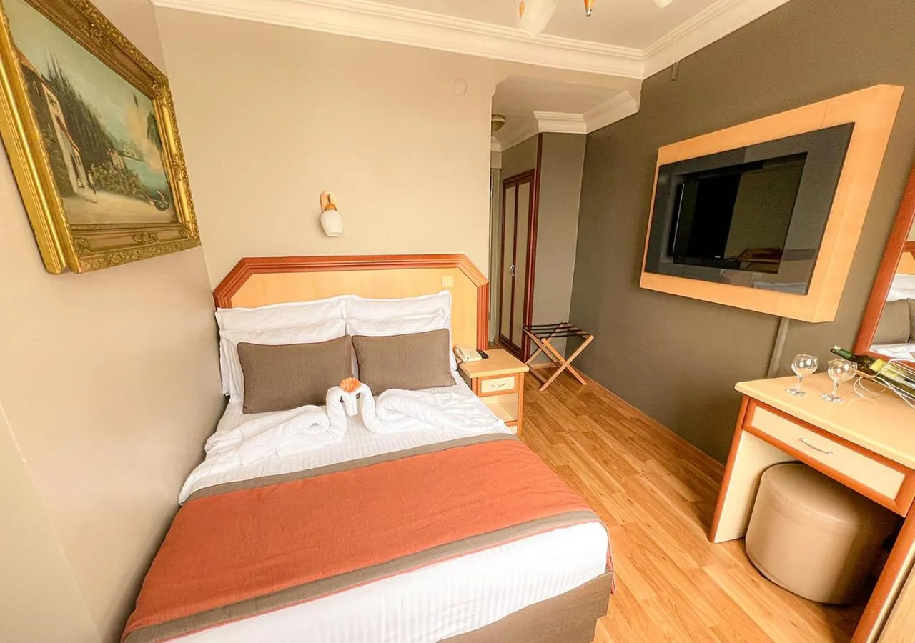 Bedroom, Bed in Benler Otel Laleli ISTanbul