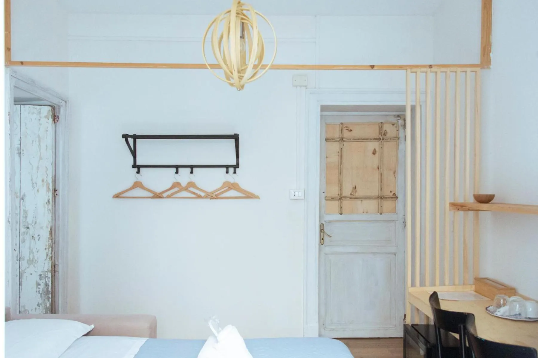 Photo of the whole room, Bed in Artisan Maison Palermo