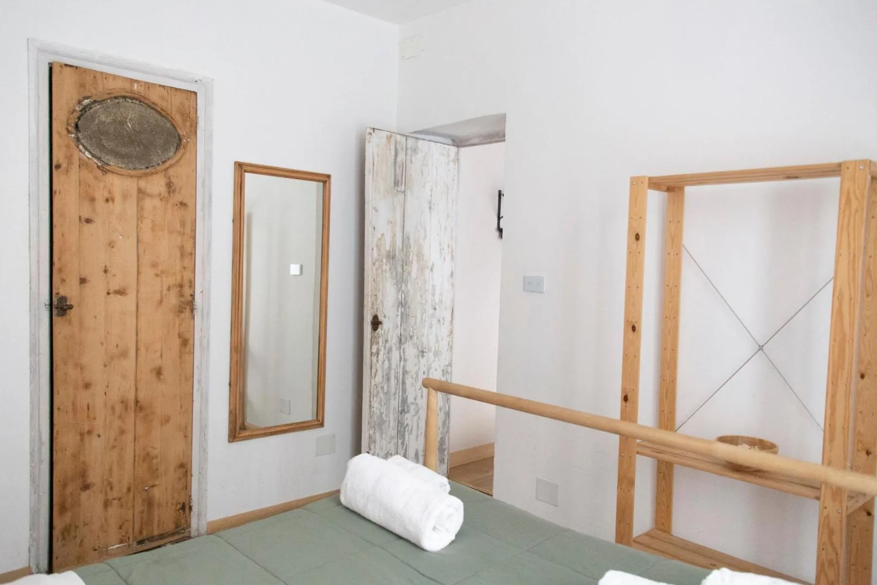 Photo of the whole room, Bed in Artisan Maison Palermo