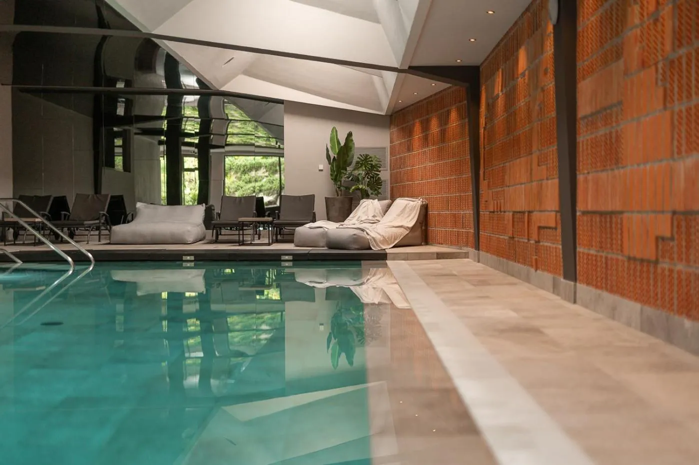 Swimming pool in Hotel Pollinger