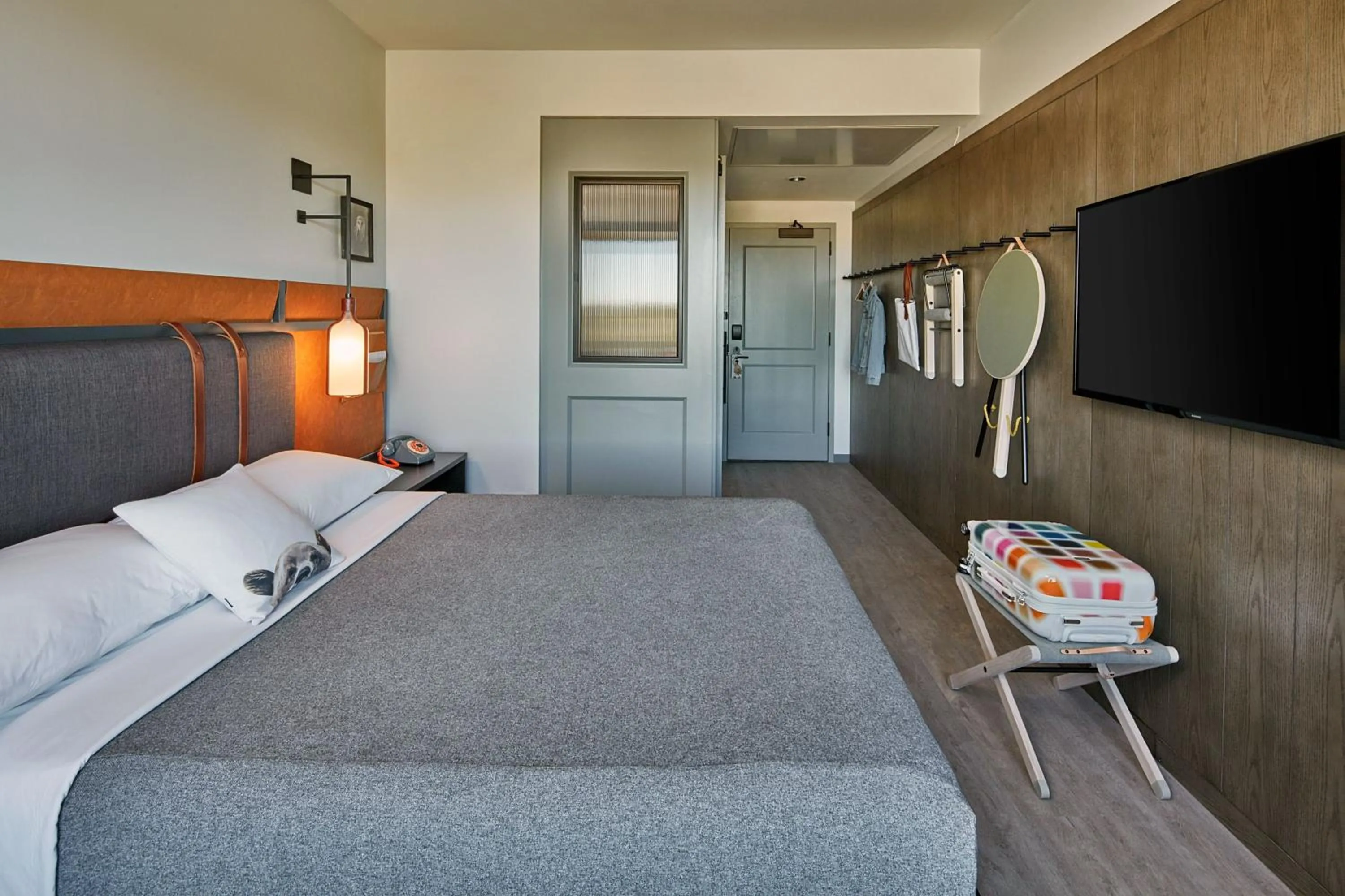 Photo of the whole room, Bed in MOXY Denver Cherry Creek