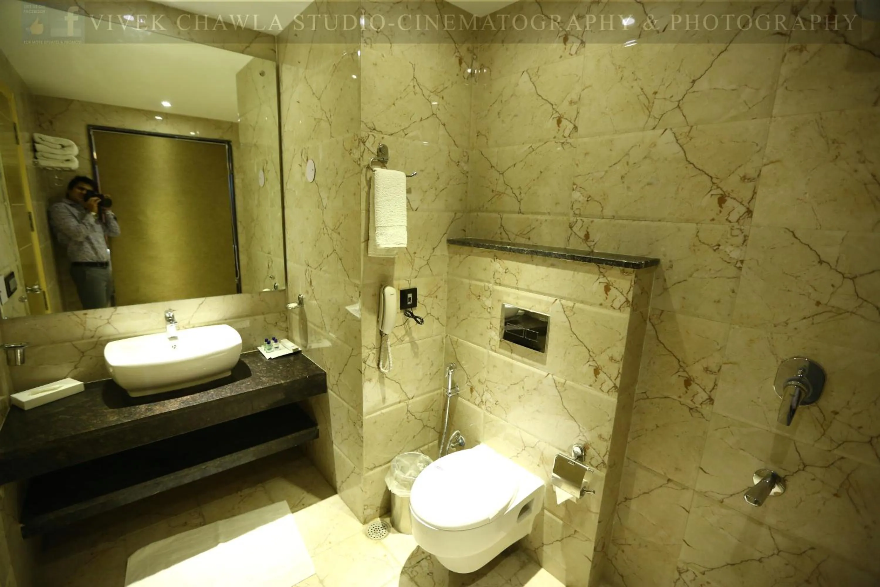Bathroom in Dee Marks Airport Hotel & Resorts