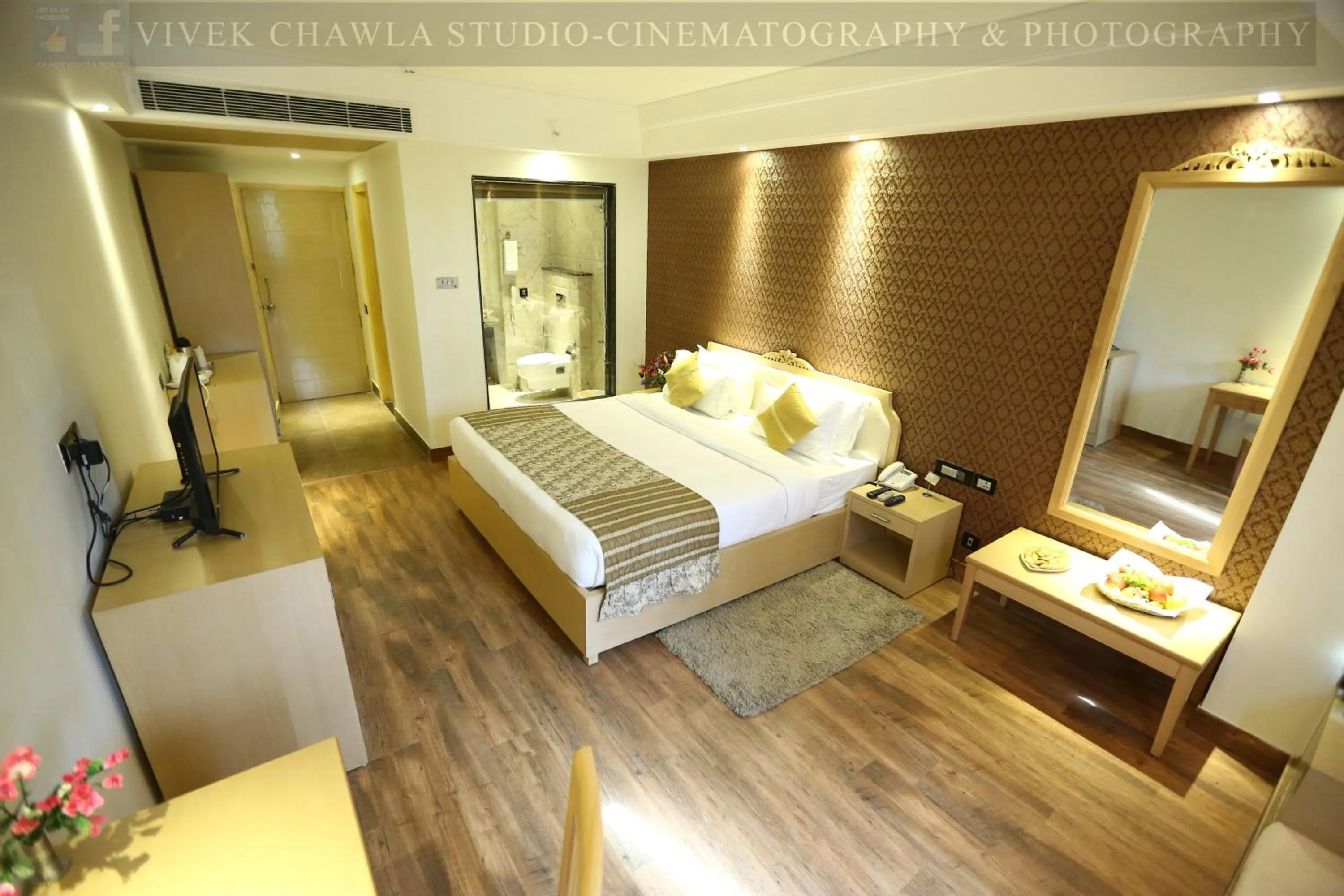 Bedroom, Bed in Dee Marks Airport Hotel & Resorts
