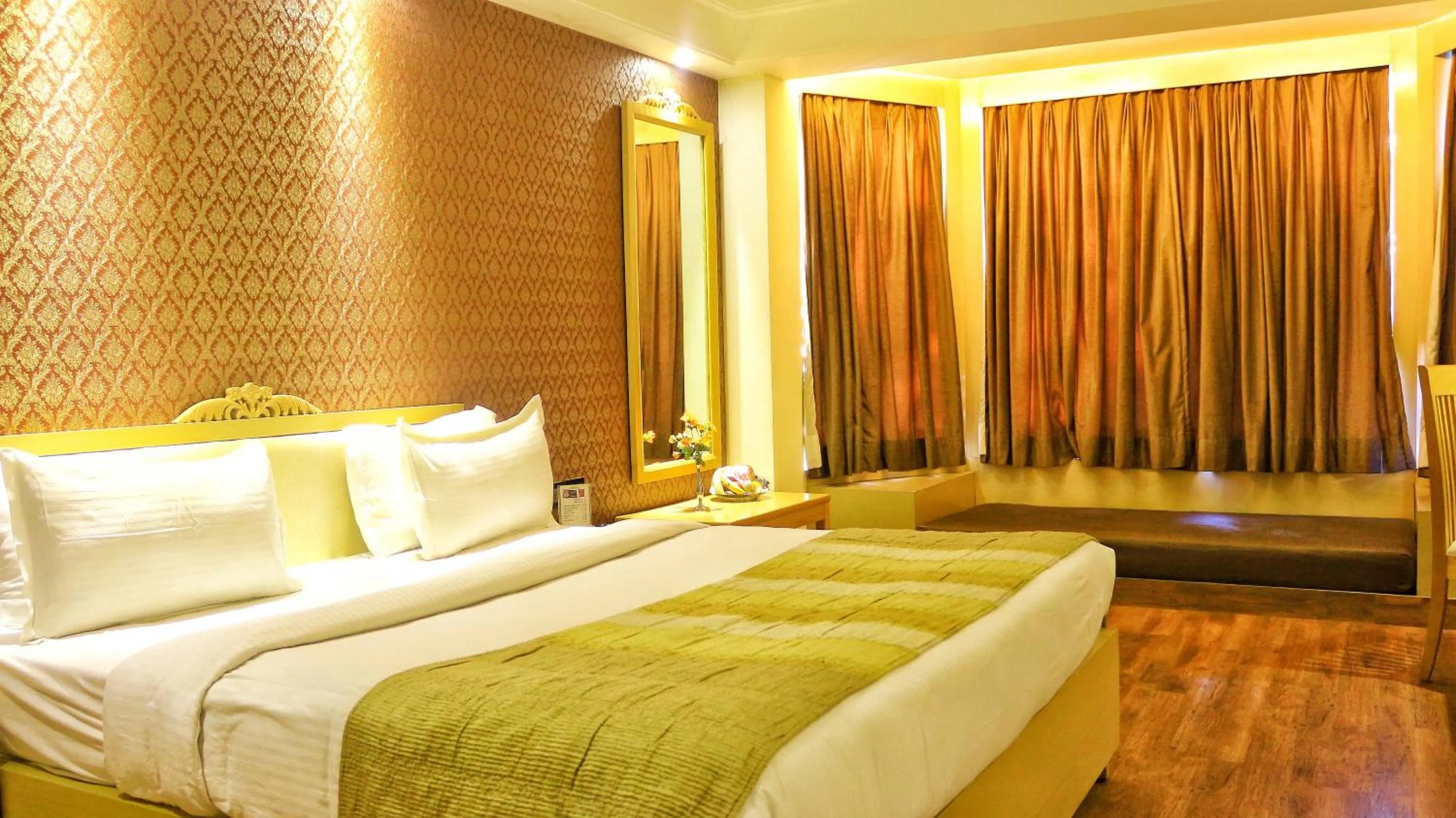 Bedroom, Bed in Dee Marks Airport Hotel & Resorts
