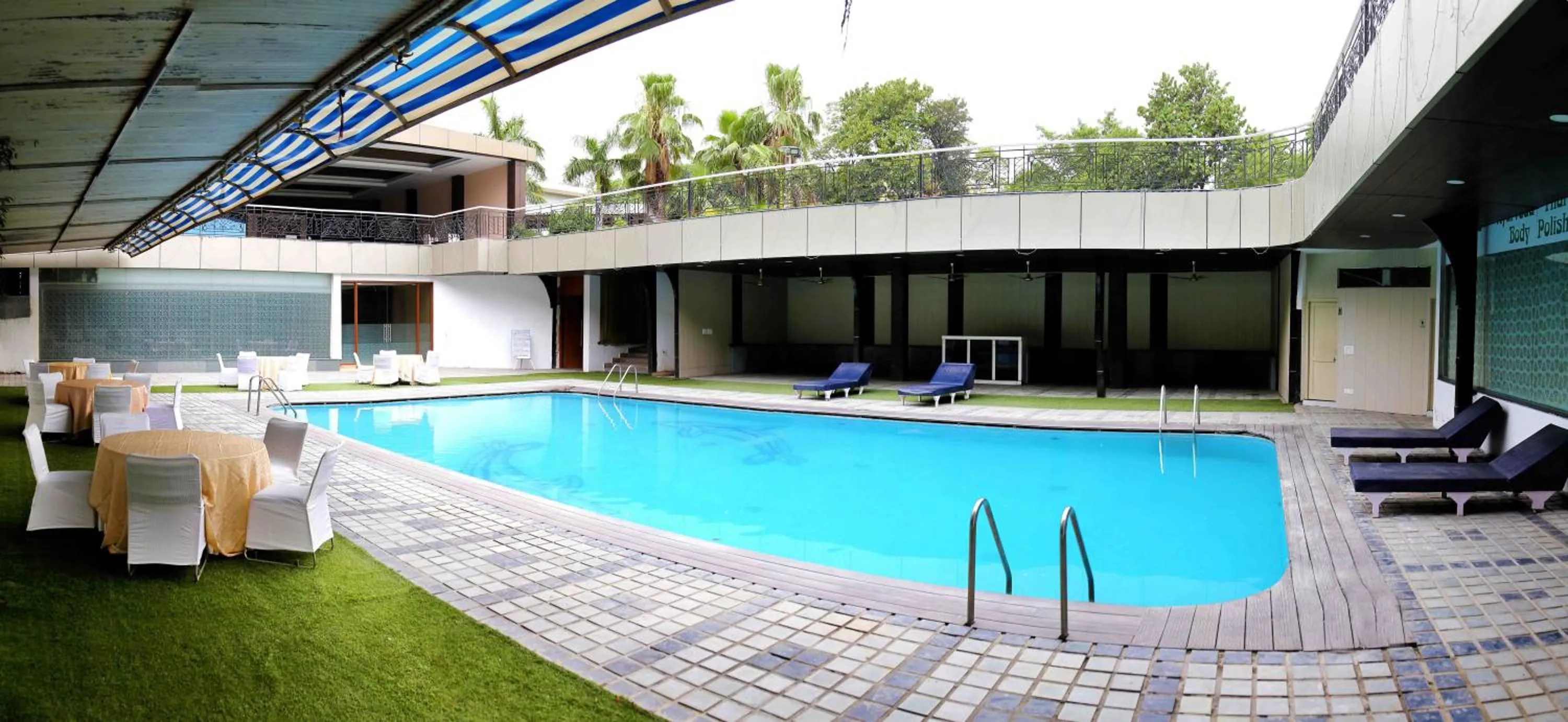  in Dee Marks Airport Hotel & Resorts