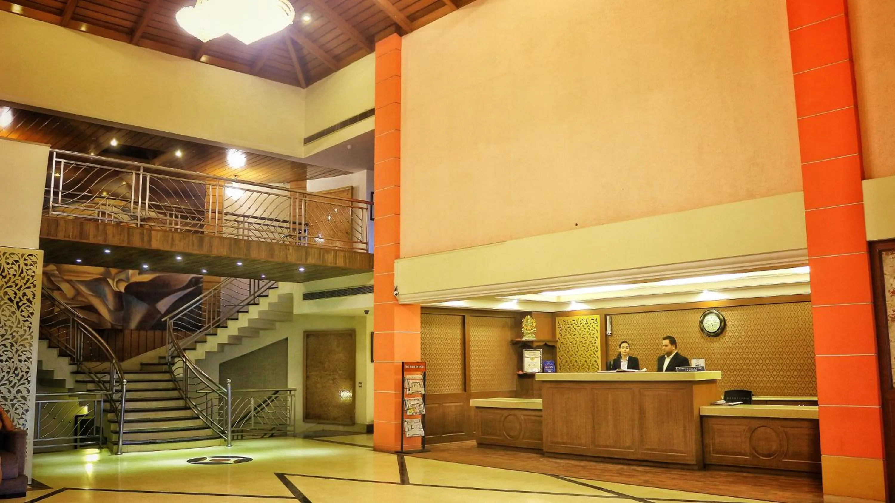 Lobby or reception in Dee Marks Airport Hotel & Resorts