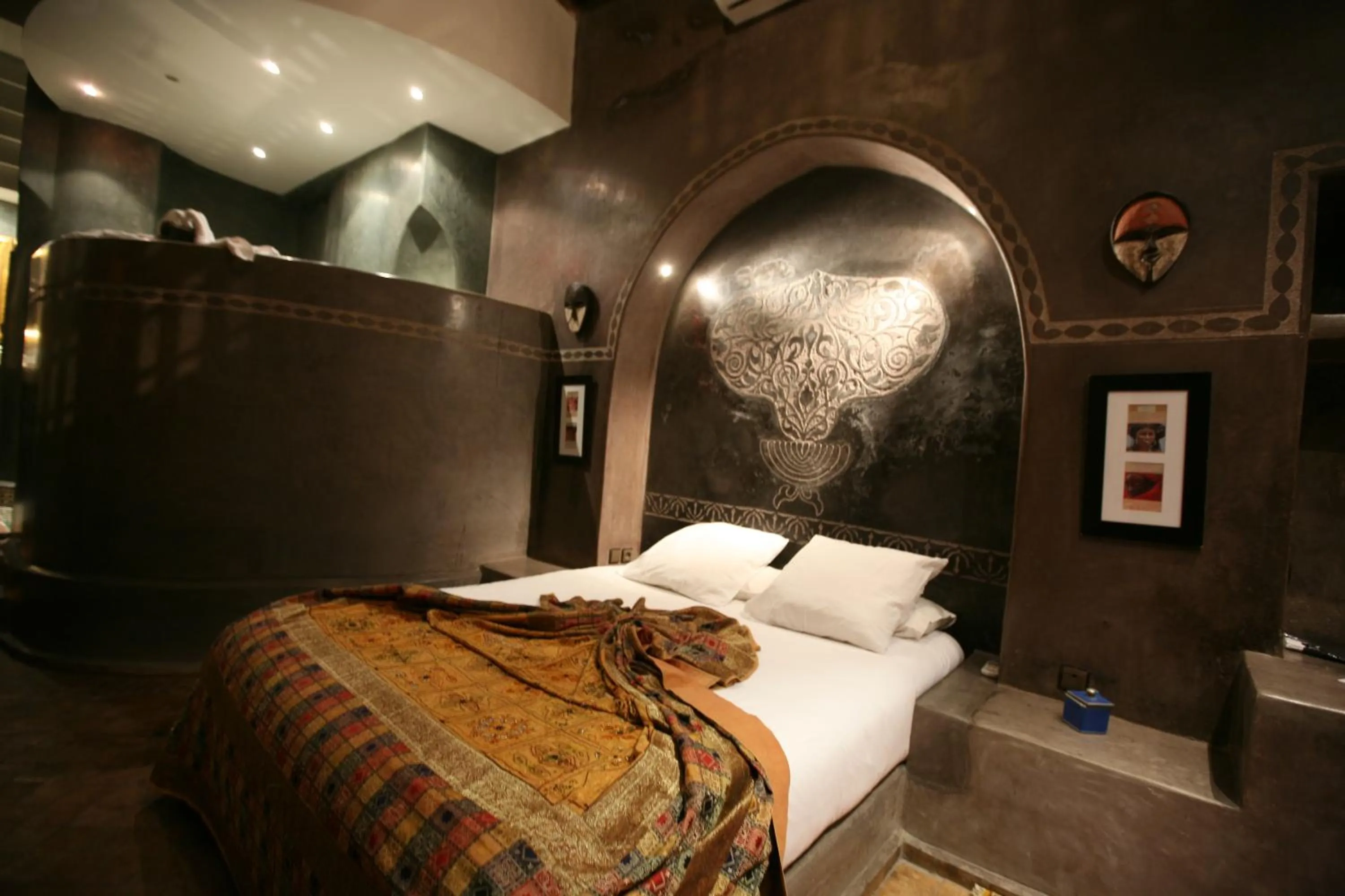 Photo of the whole room, Bed in Riad et Spa Misria Les Orangers