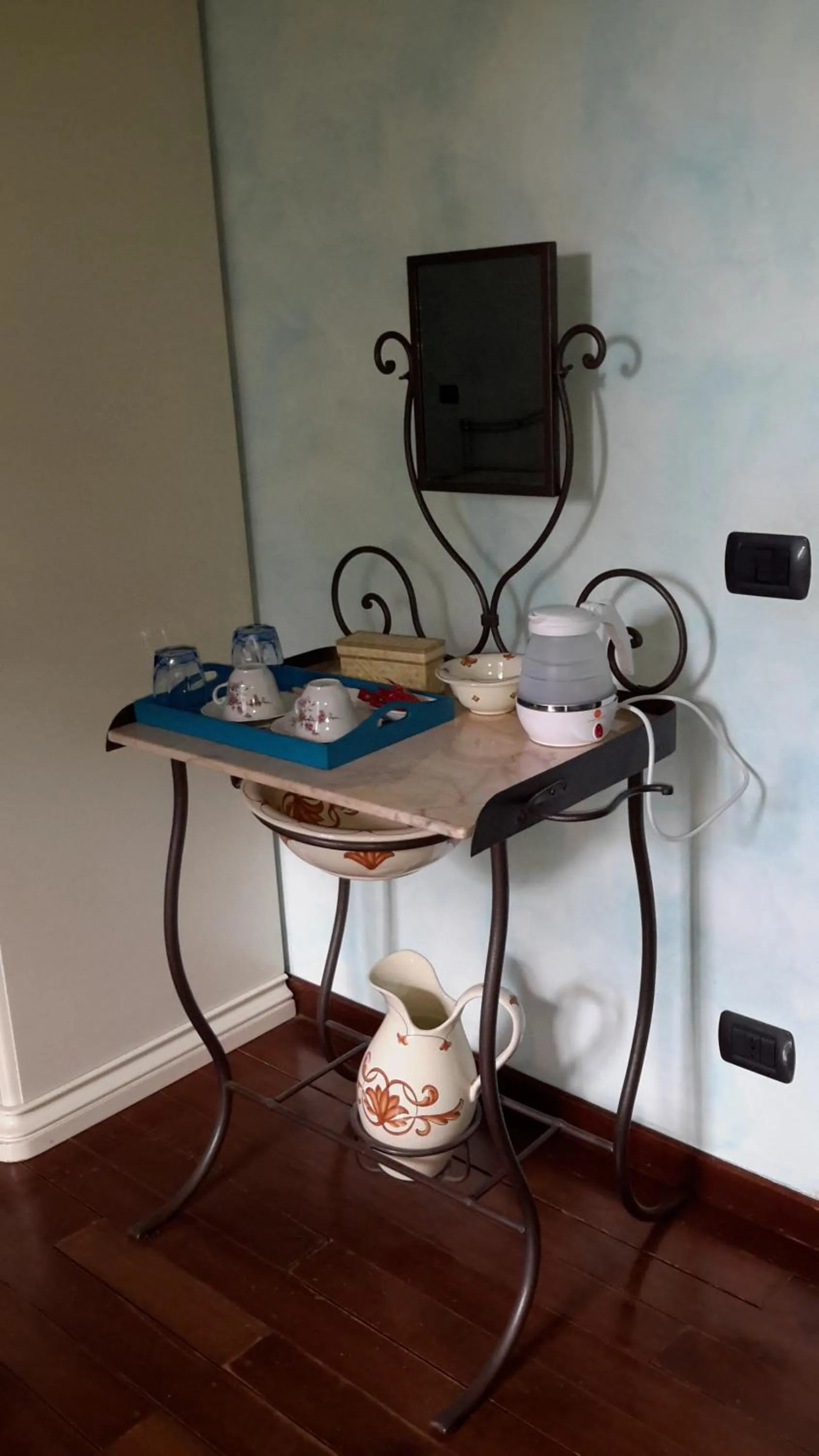 Coffee/tea facilities in B&B da Michela
