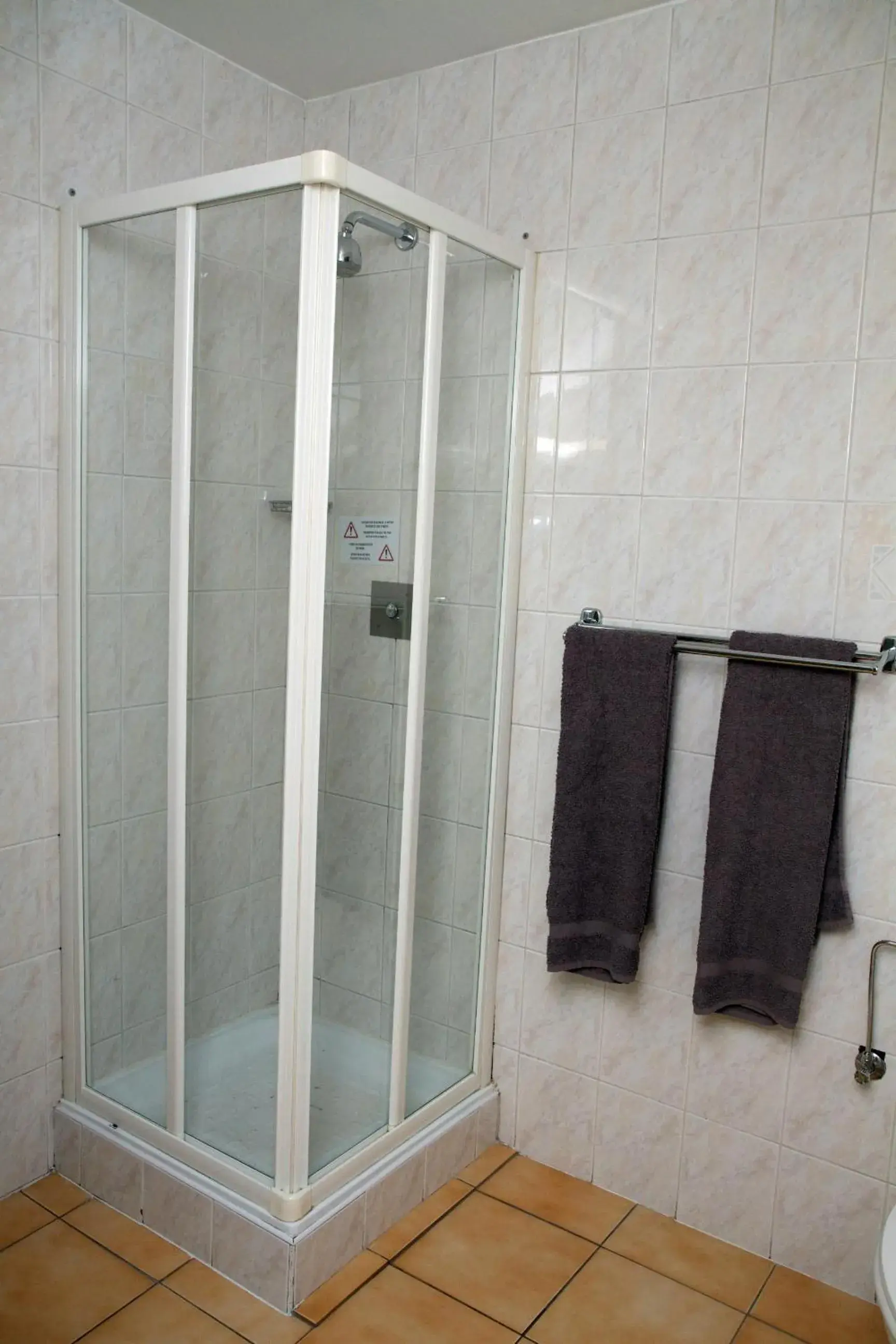 Twin Room in Le New Matinal Twin Room in Le New Matinal