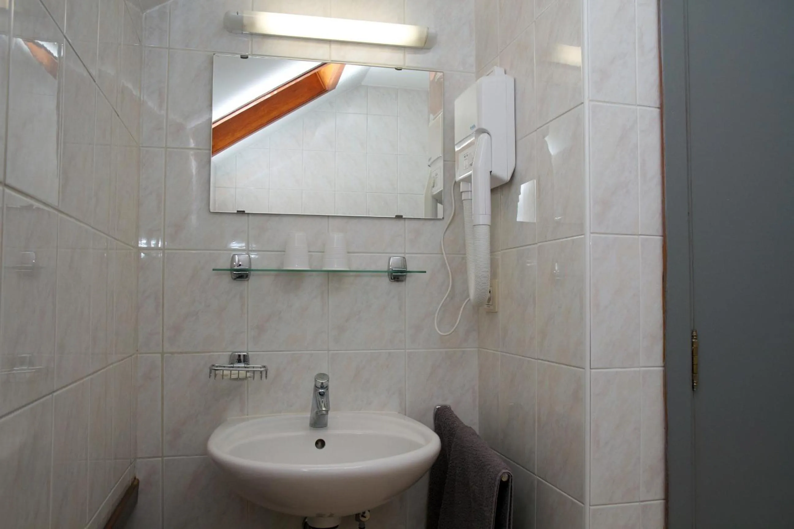 Bathroom in Le New Matinal