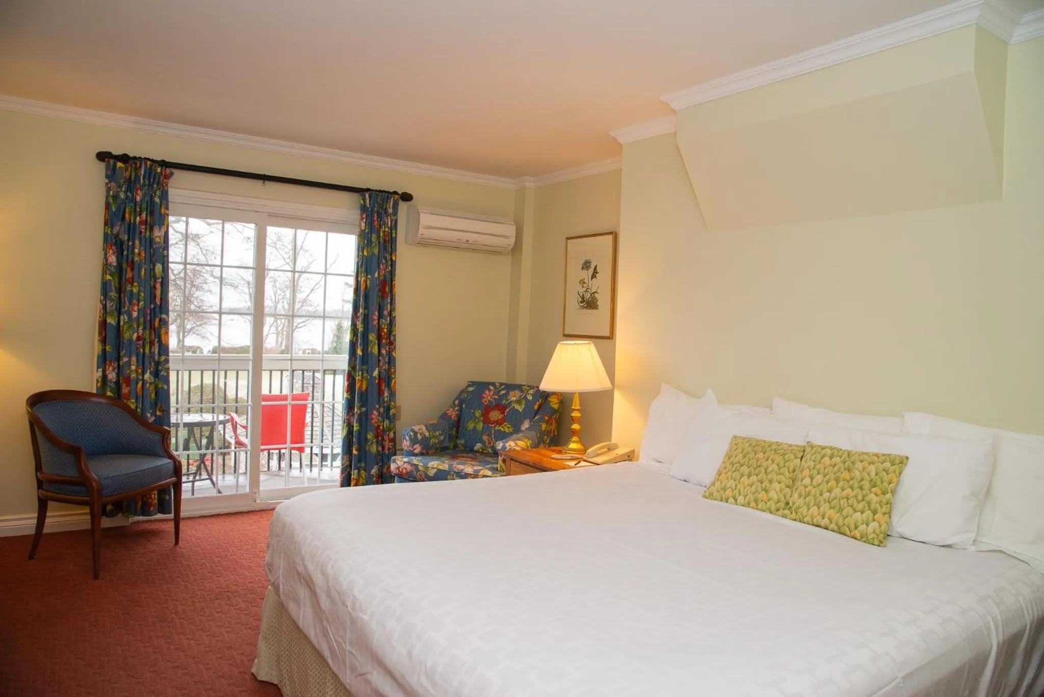 Bed in Briars Resort and Spa