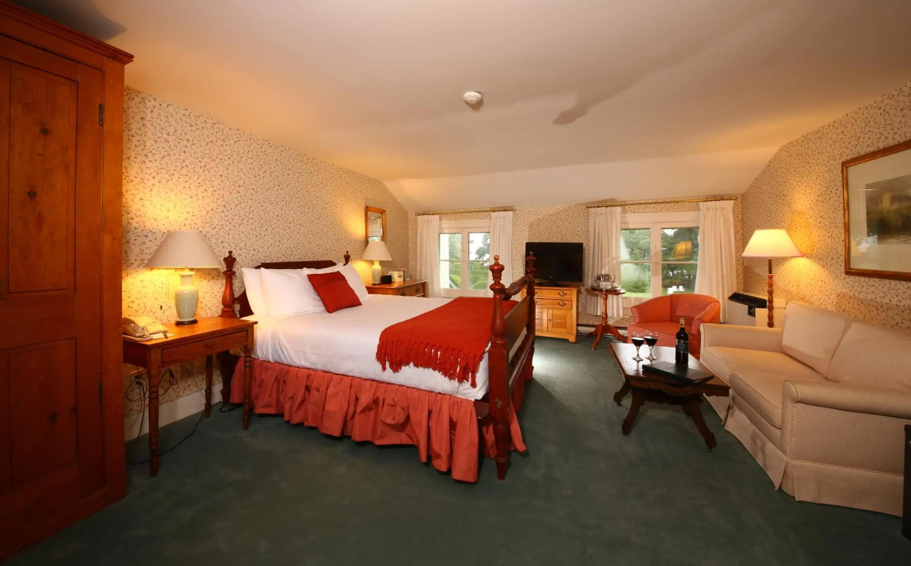 Deluxe Queen Room in Briars Resort and Spa Deluxe Queen Room in Briars Resort and Spa