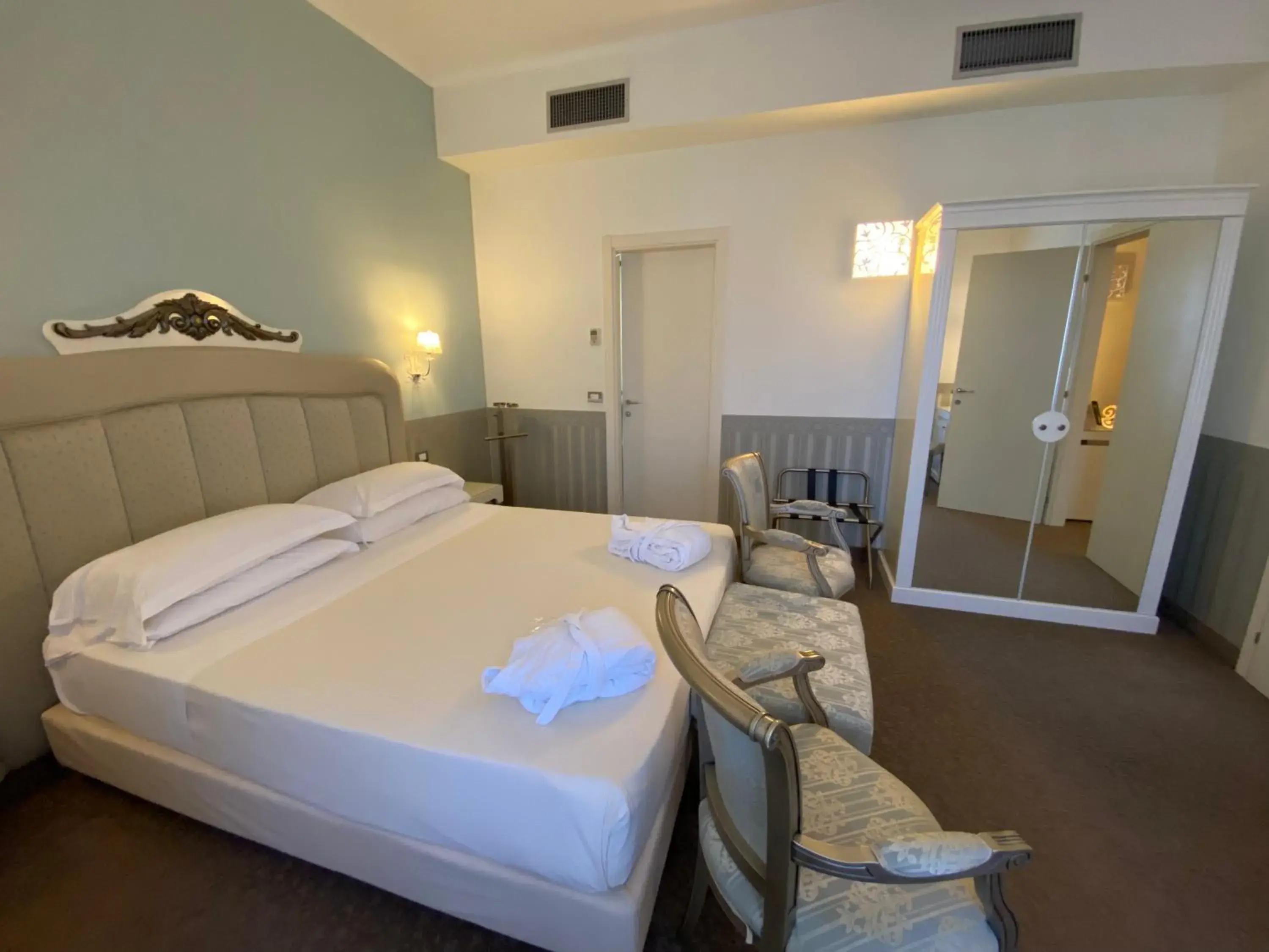 Deluxe Double Room in JR Hotels Oriente Bari Deluxe Double Room in JR Hotels Oriente Bari