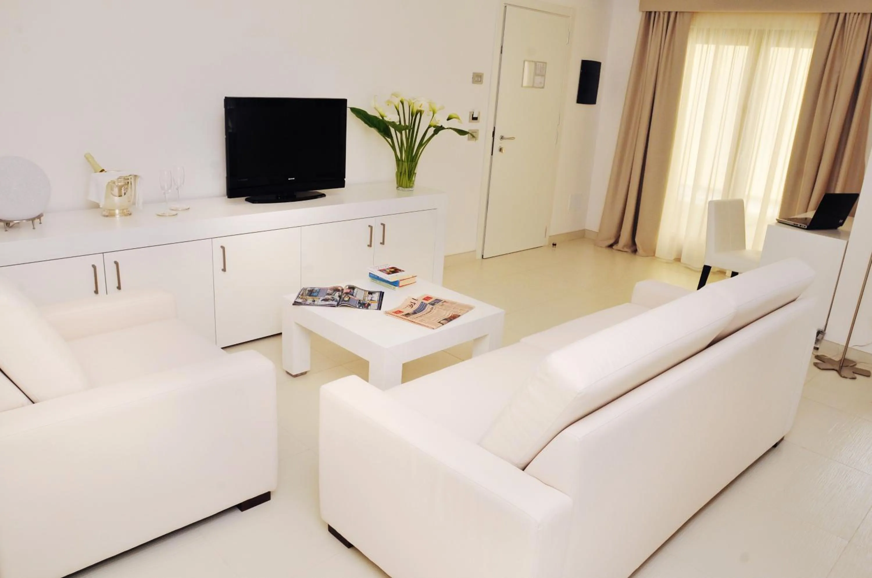 Seating area in Hotel Monte Sarago