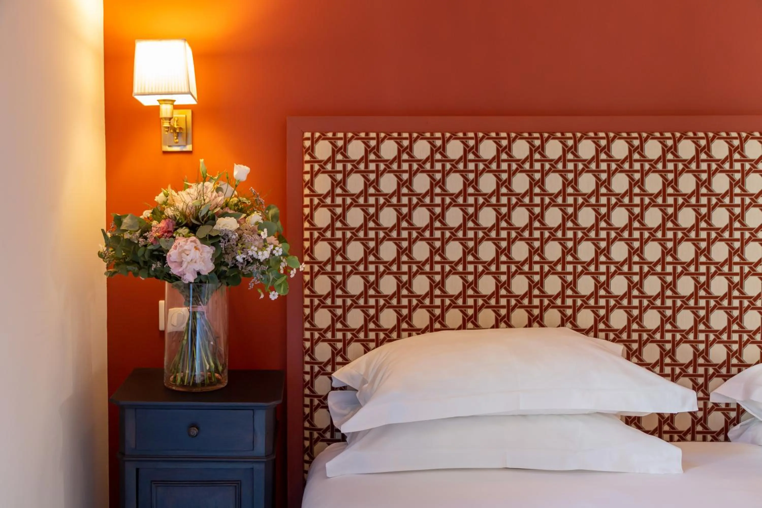 Bedroom, Bed in Hôtel Le Relais de Poste Arles Centre Historique