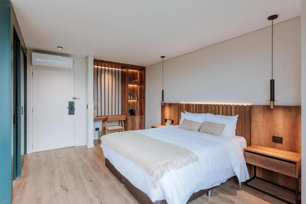 Bedroom, Bed in 1616 Hotel