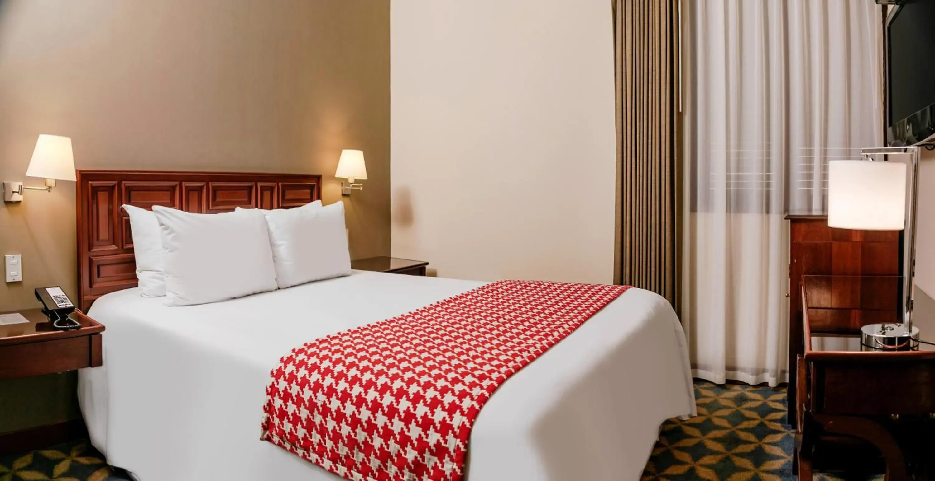 Standard Double Room - single occupancy in Costa del Sol Trujillo Centro Standard Double Room - single occupancy in Costa del Sol Trujillo Centro