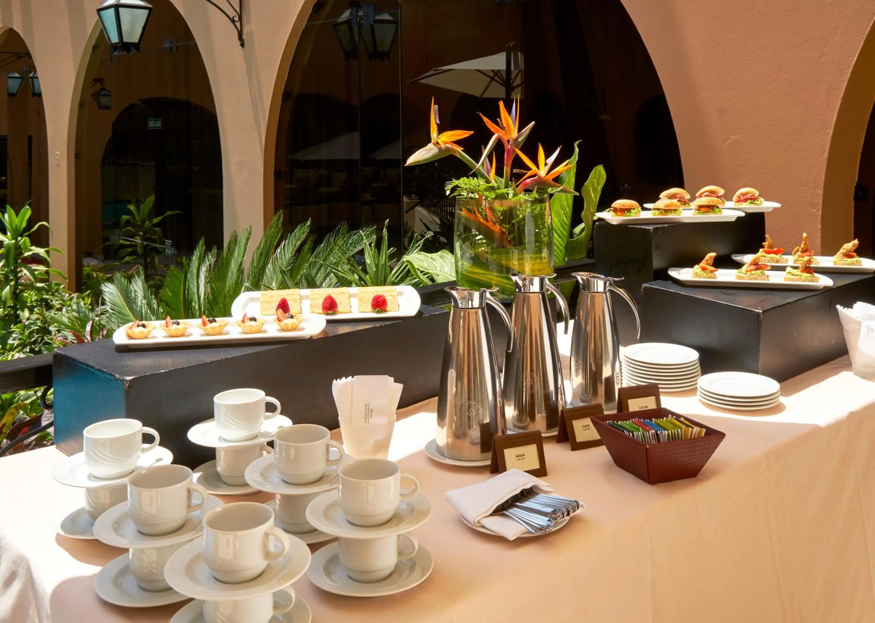 Coffee/tea facilities in Costa del Sol Trujillo Centro