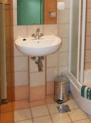 Bathroom in Pastoral Lodge at the Sanctuary of the Divine Mercy