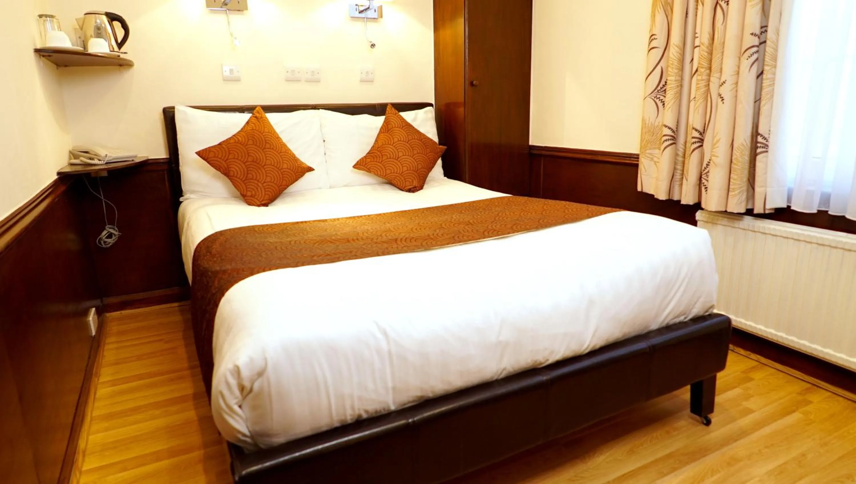 Bed in La Gaffe - Bed and Breakfast