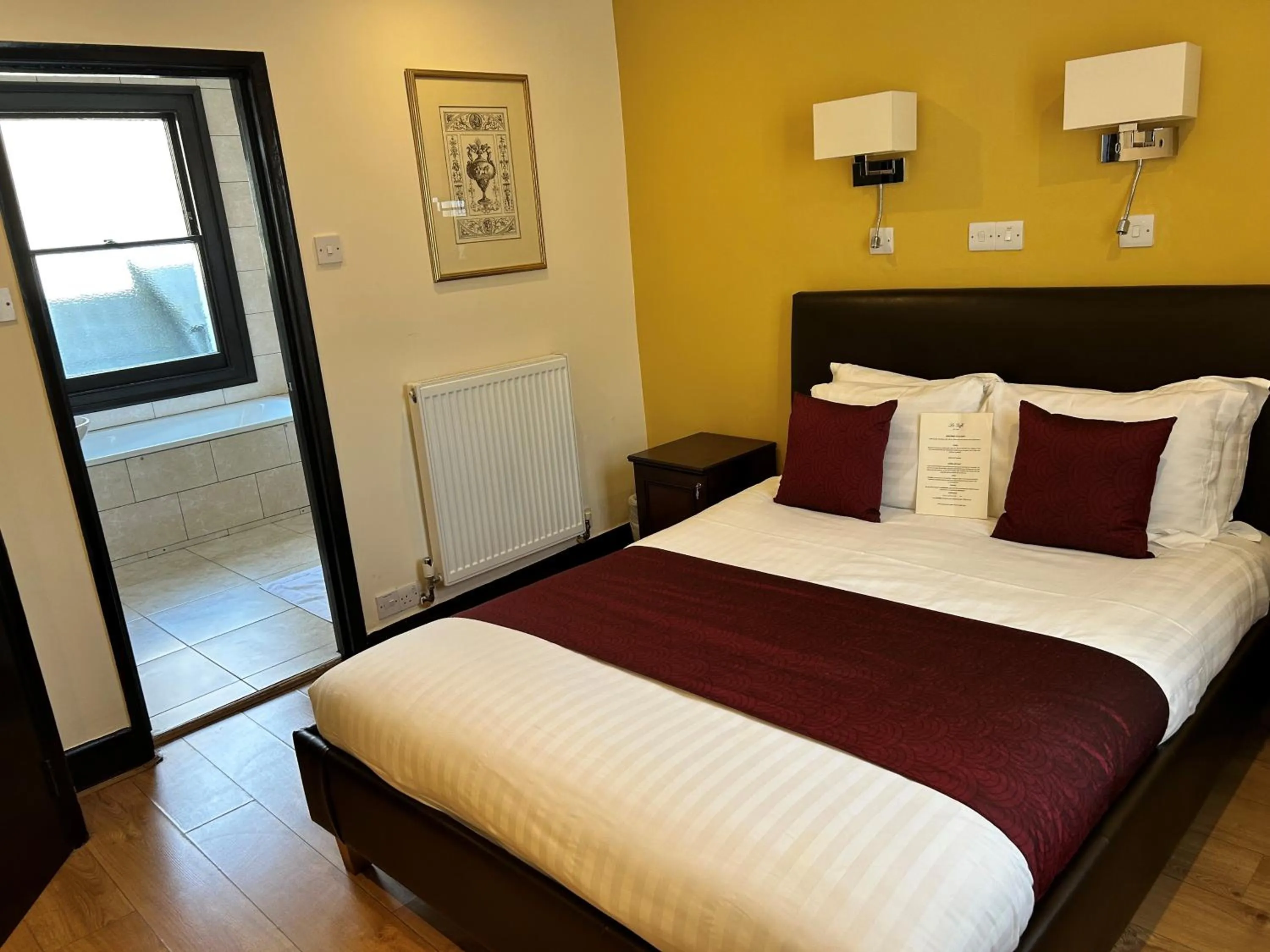 Bed in La Gaffe - Bed and Breakfast