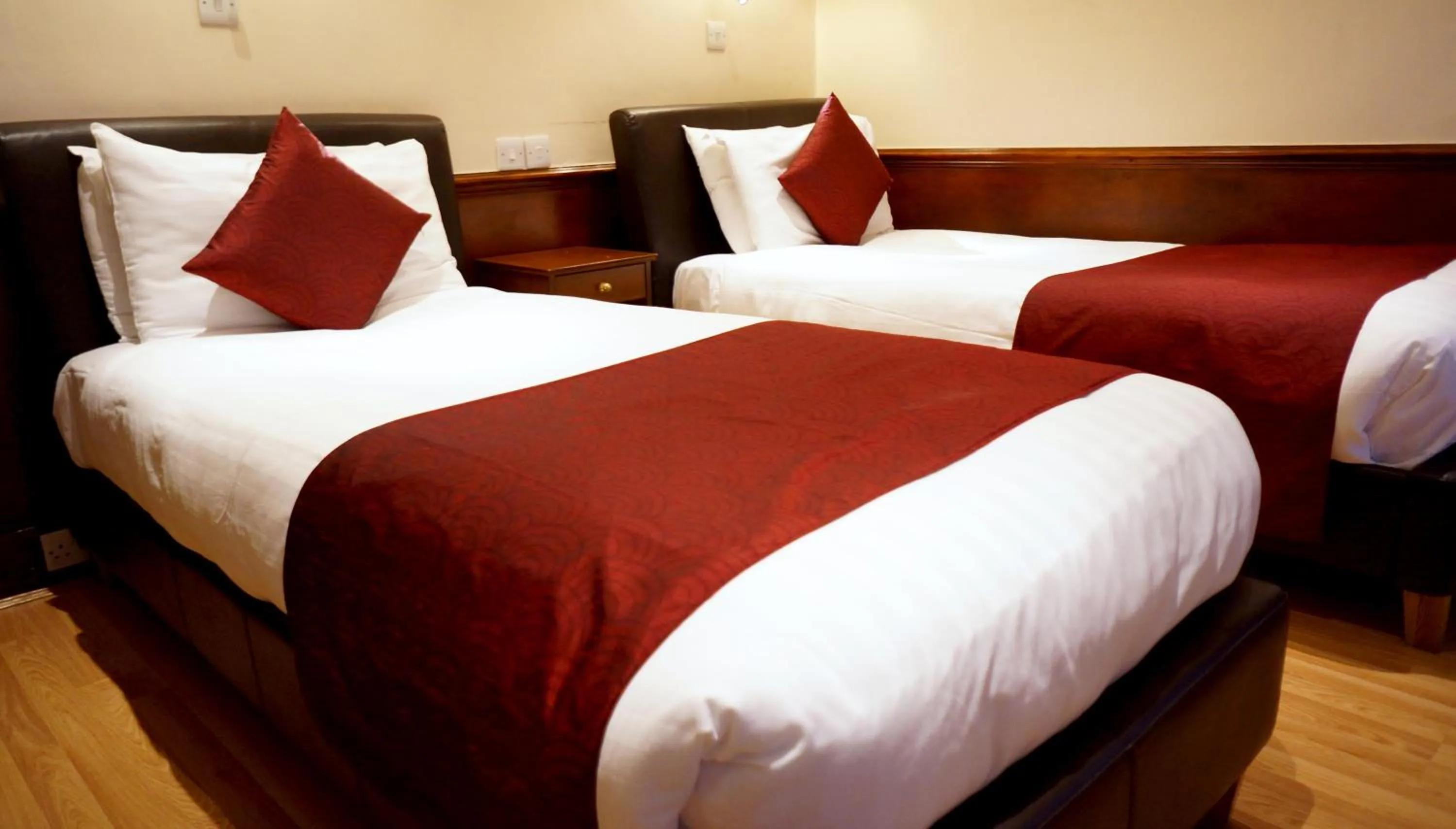 Bed in La Gaffe - Bed and Breakfast