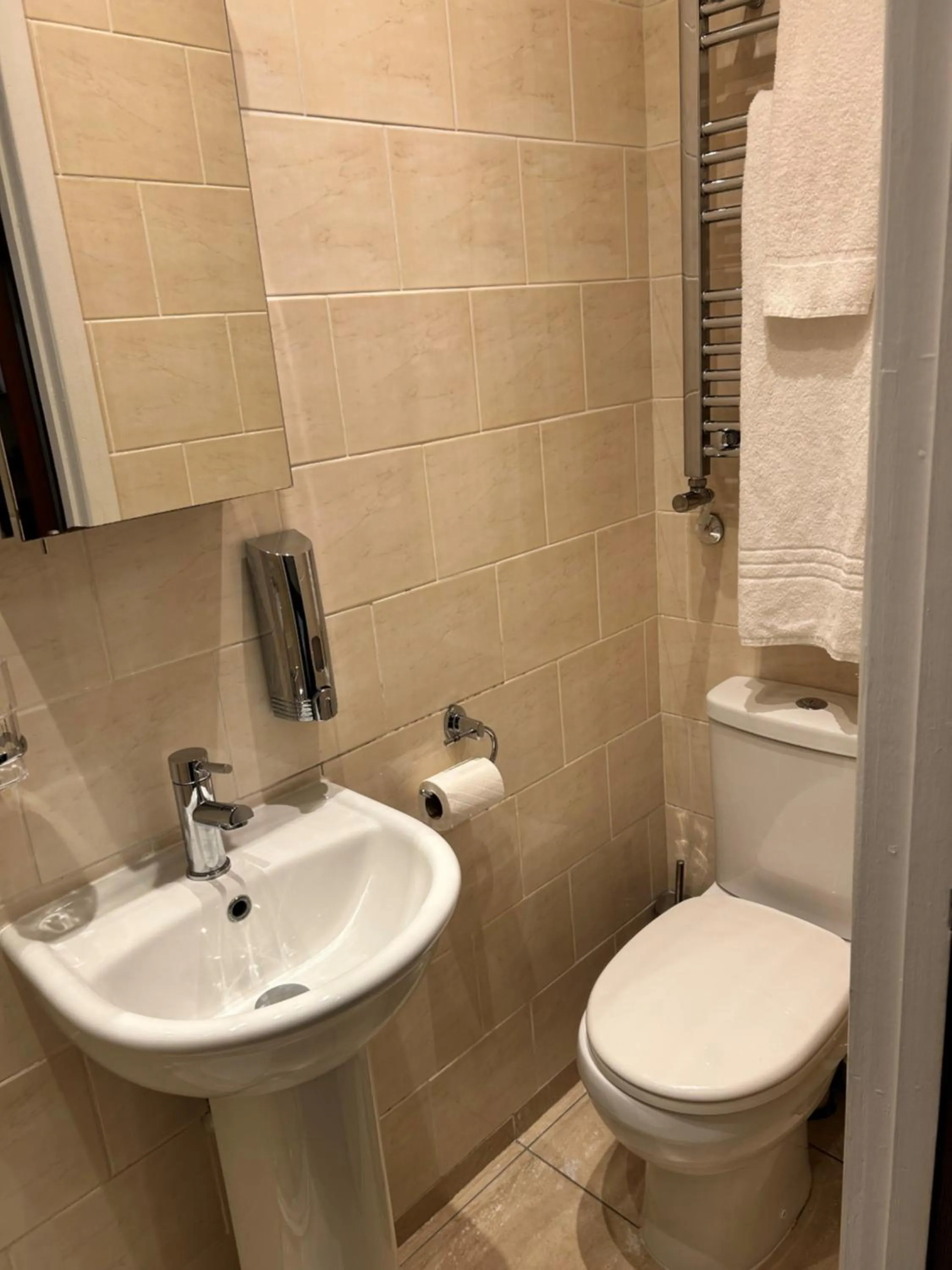 Bathroom in La Gaffe - Bed and Breakfast