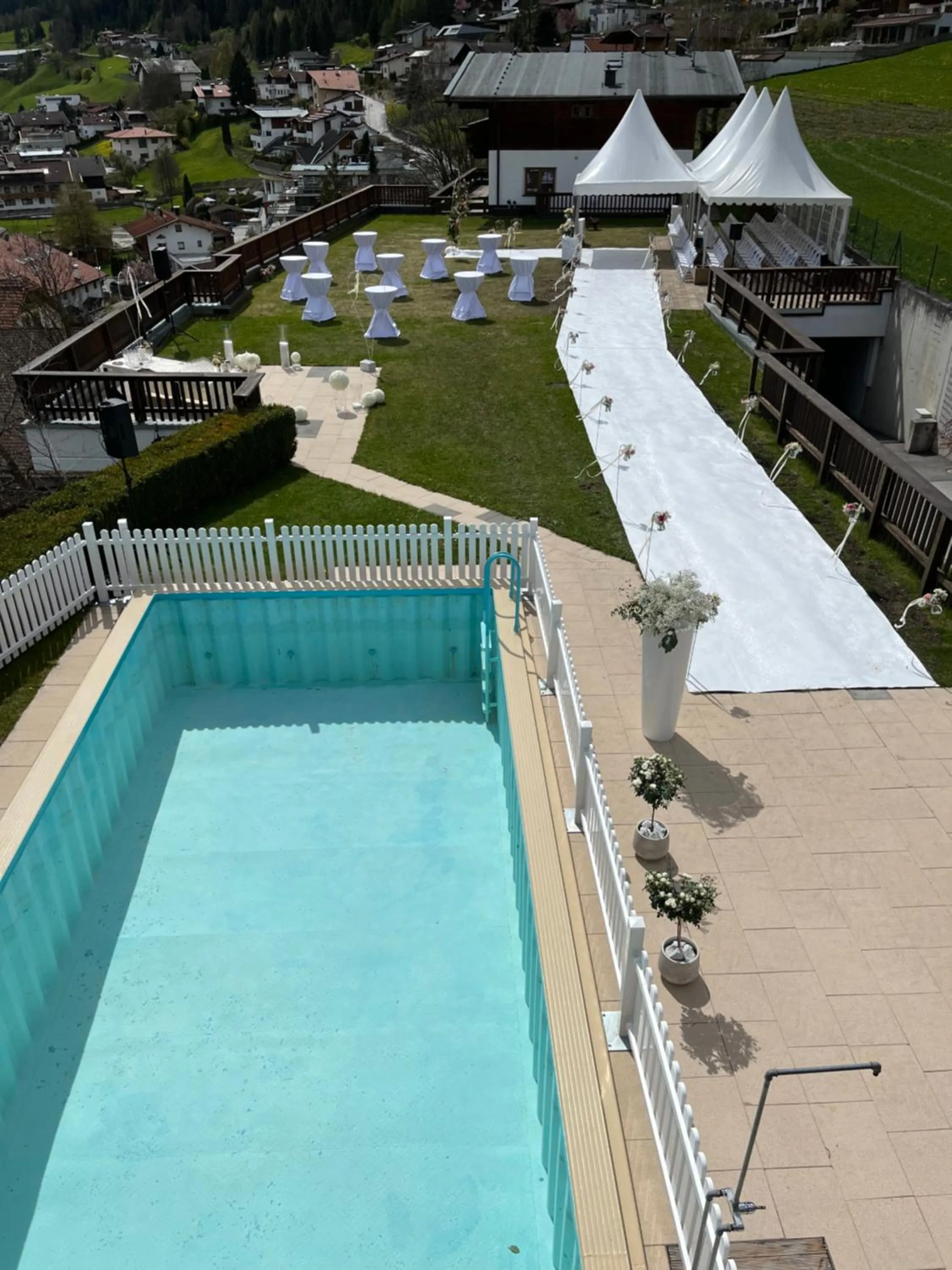 Swimming pool in Hotel Habicht