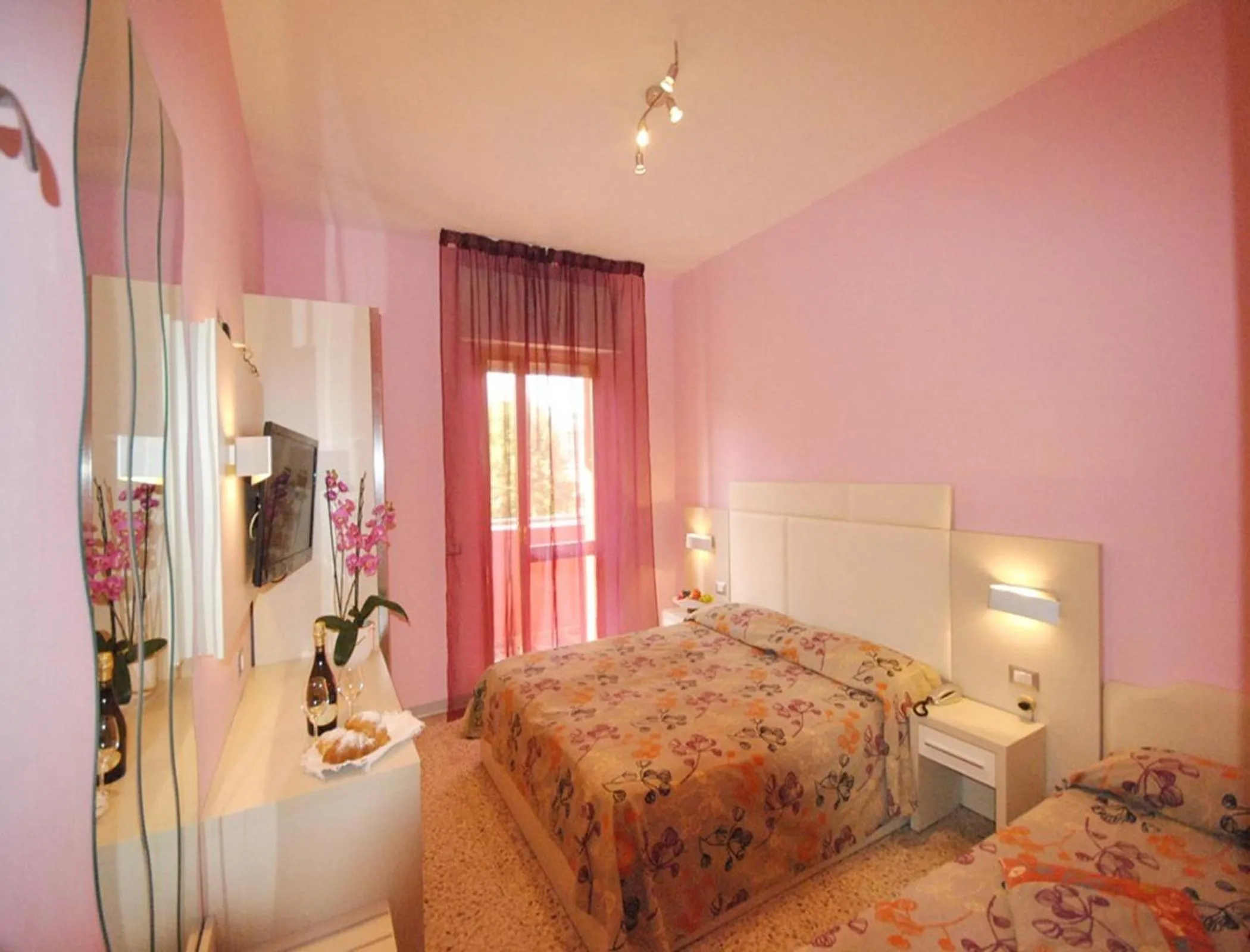 Photo of the whole room, Bed in Hotel Prestigio