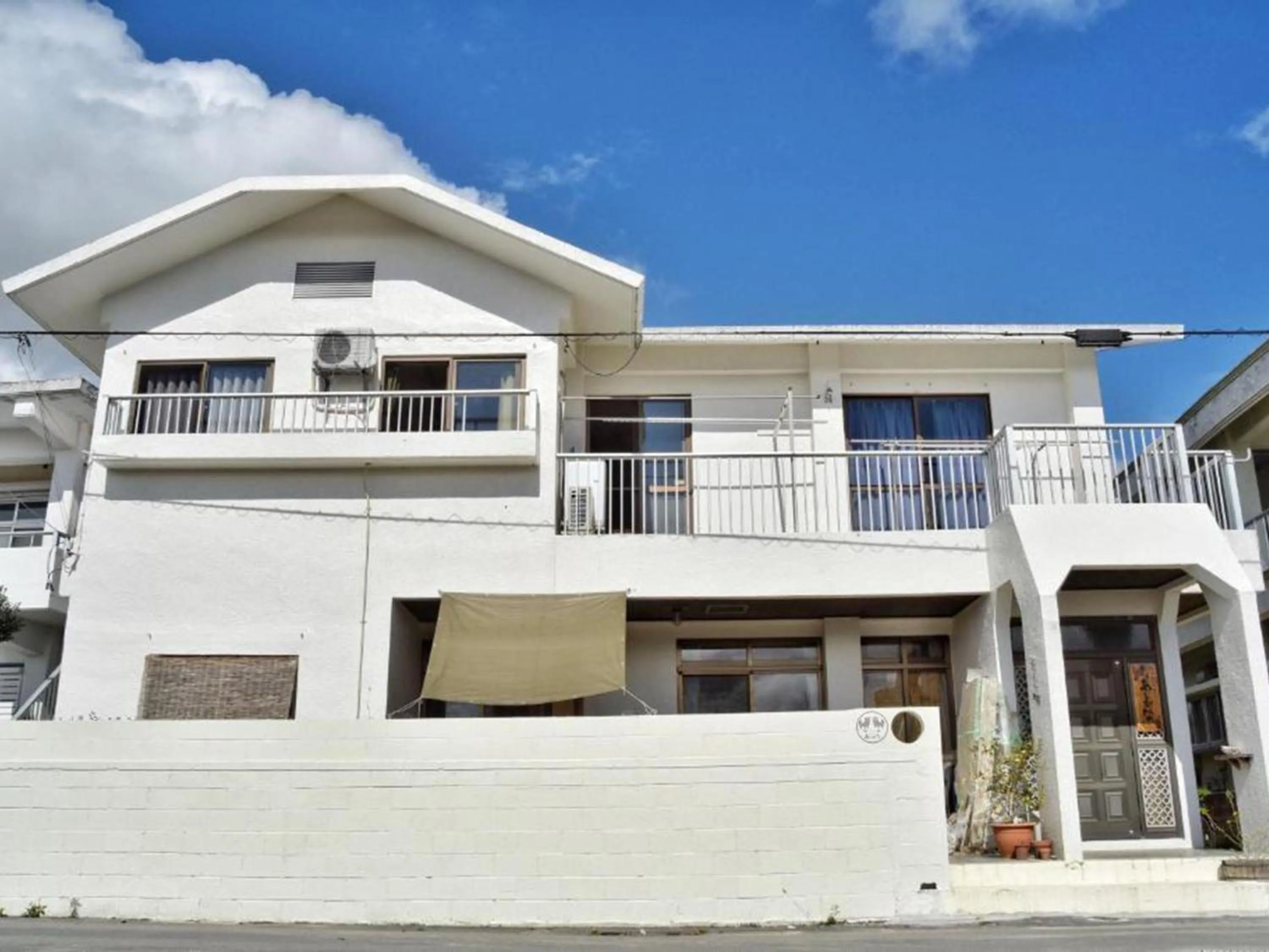 Property building in Guesthouse Asibina