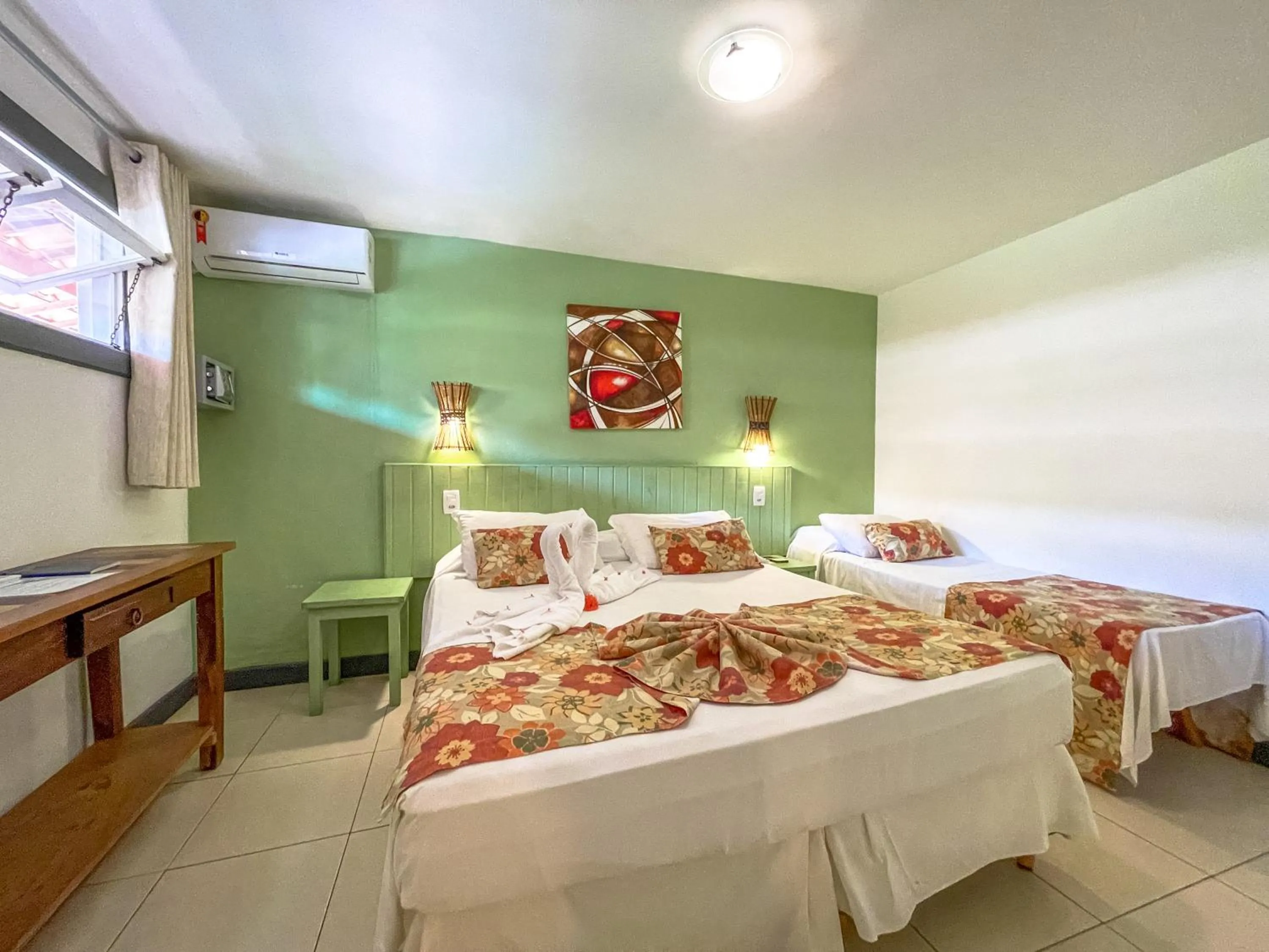 air conditioner, Bed in Pousada Tatuapara