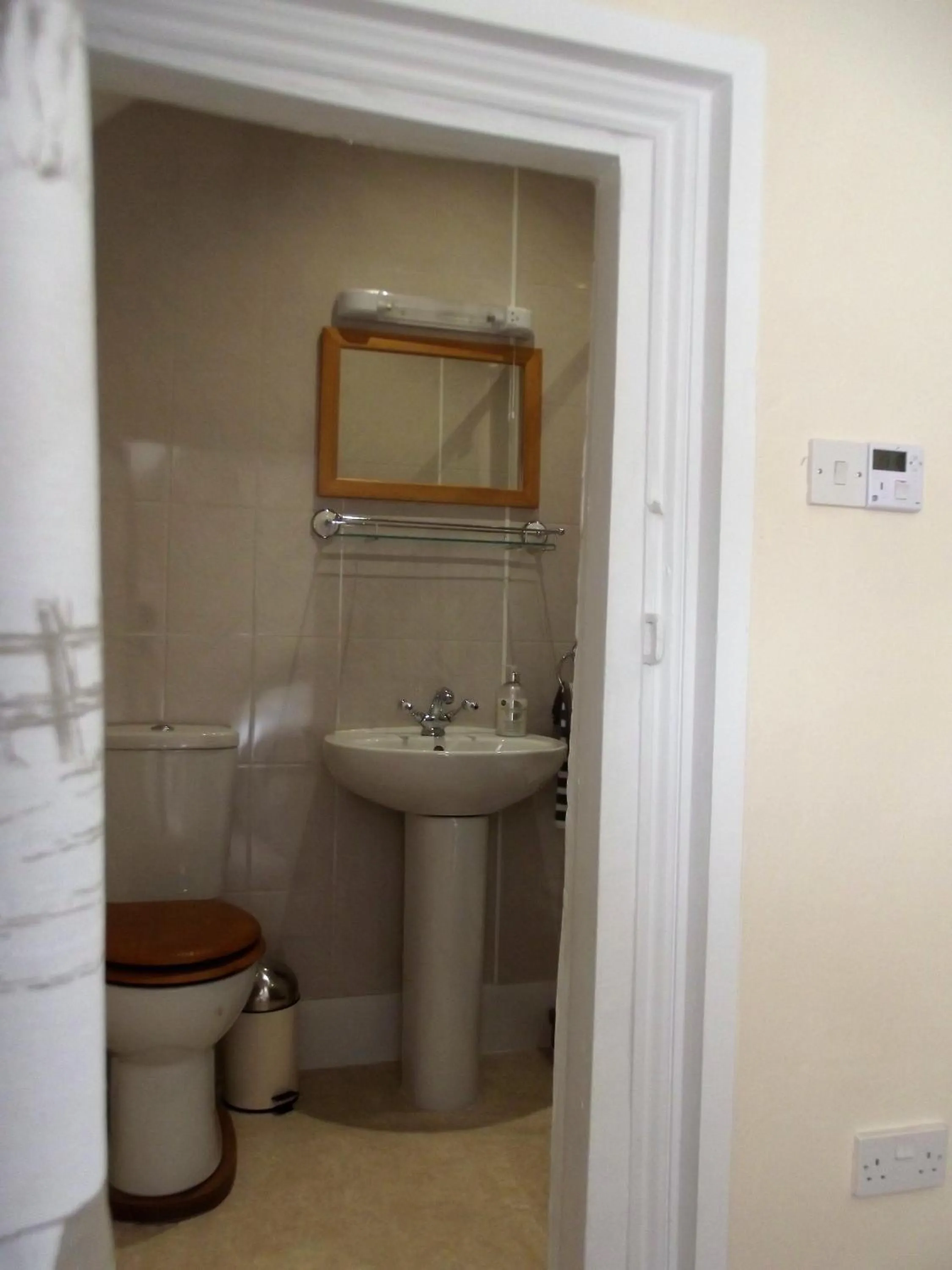 Photo of the whole room in Deepaller Farm B&B