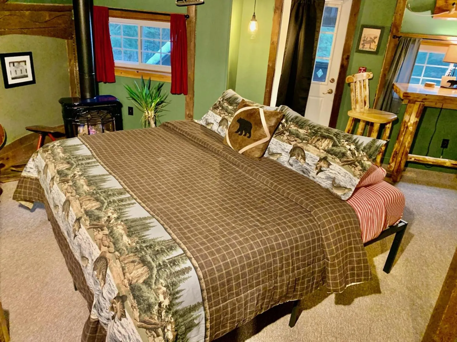 Bed in Grunberg Haus Inn & Cabins