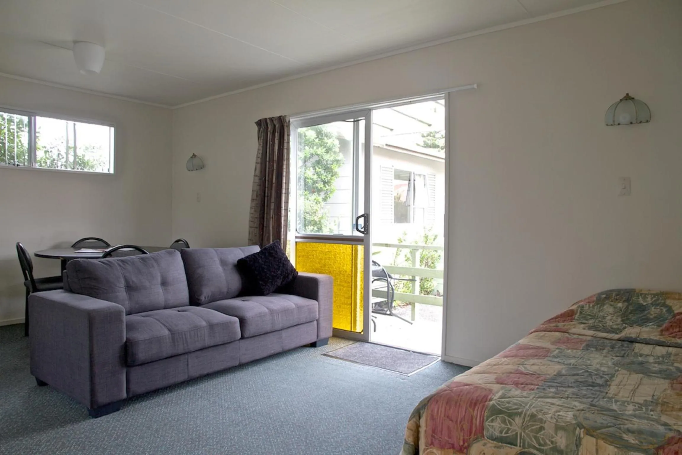 Day, Bed in 252 Beachside Motels & Holiday Park