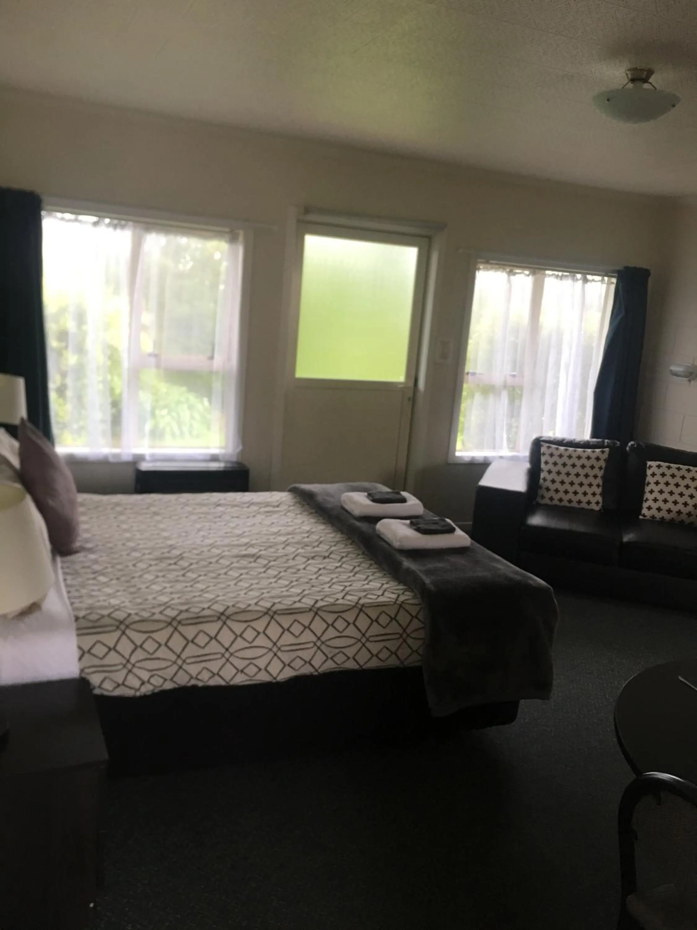 Photo of the whole room, Bed in 252 Beachside Motels & Holiday Park