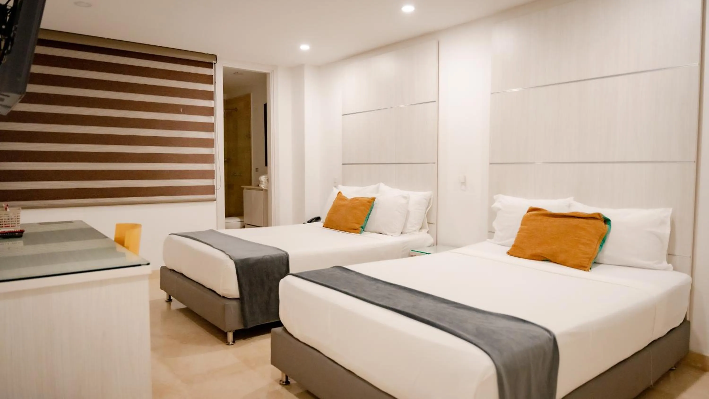 Bed in Hotel Madeiro