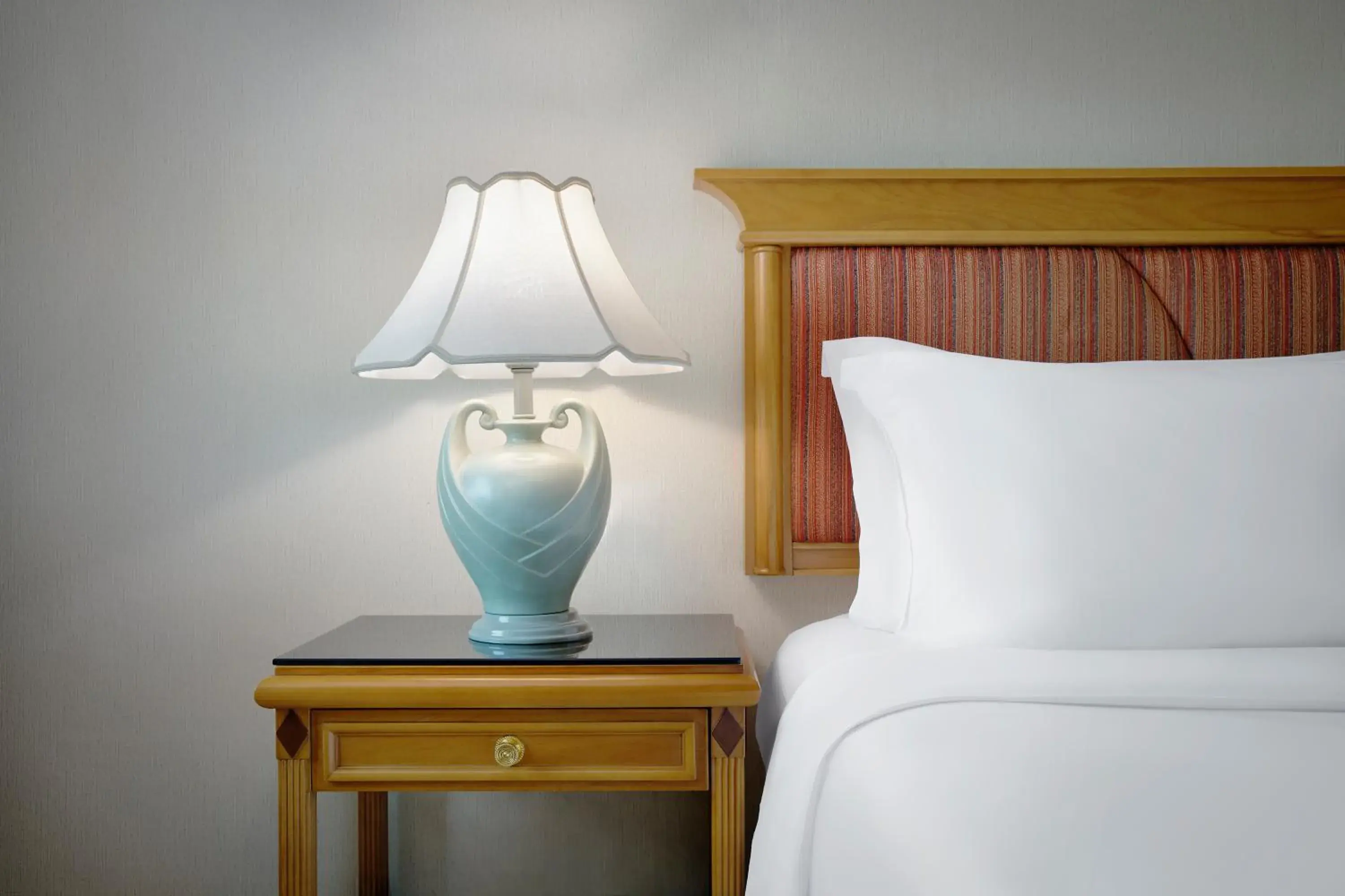 Junior King Suite in Crowne Plaza Chengdu City Center by IHG Junior King Suite in Crowne Plaza Chengdu City Center by IHG