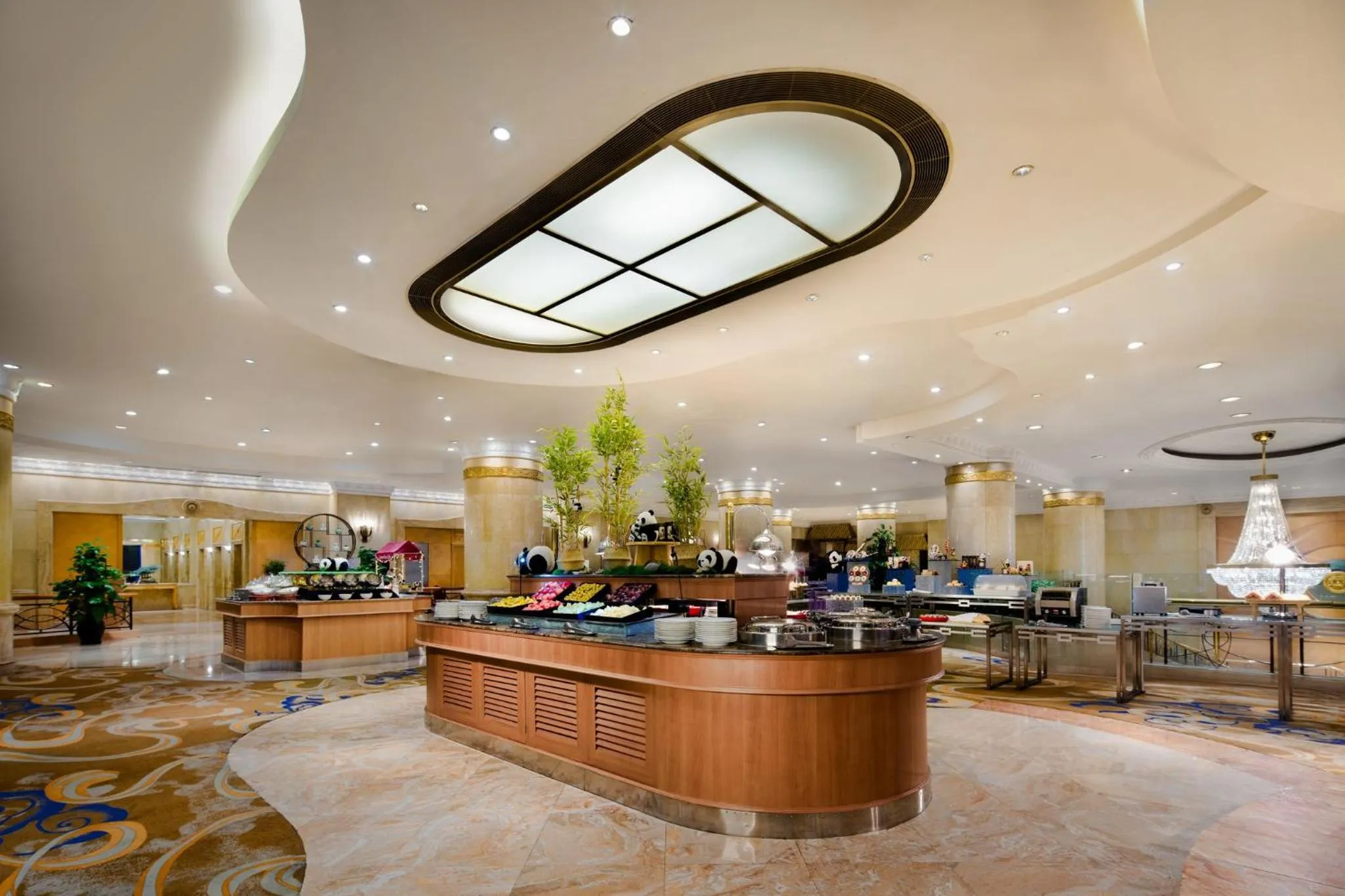 Restaurant/places to eat in Crowne Plaza Chengdu City Center by IHG