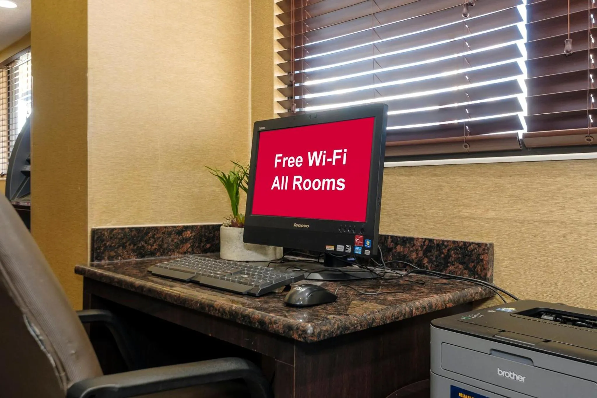 Business facilities in Red Roof Inn Lansing East - MSU
